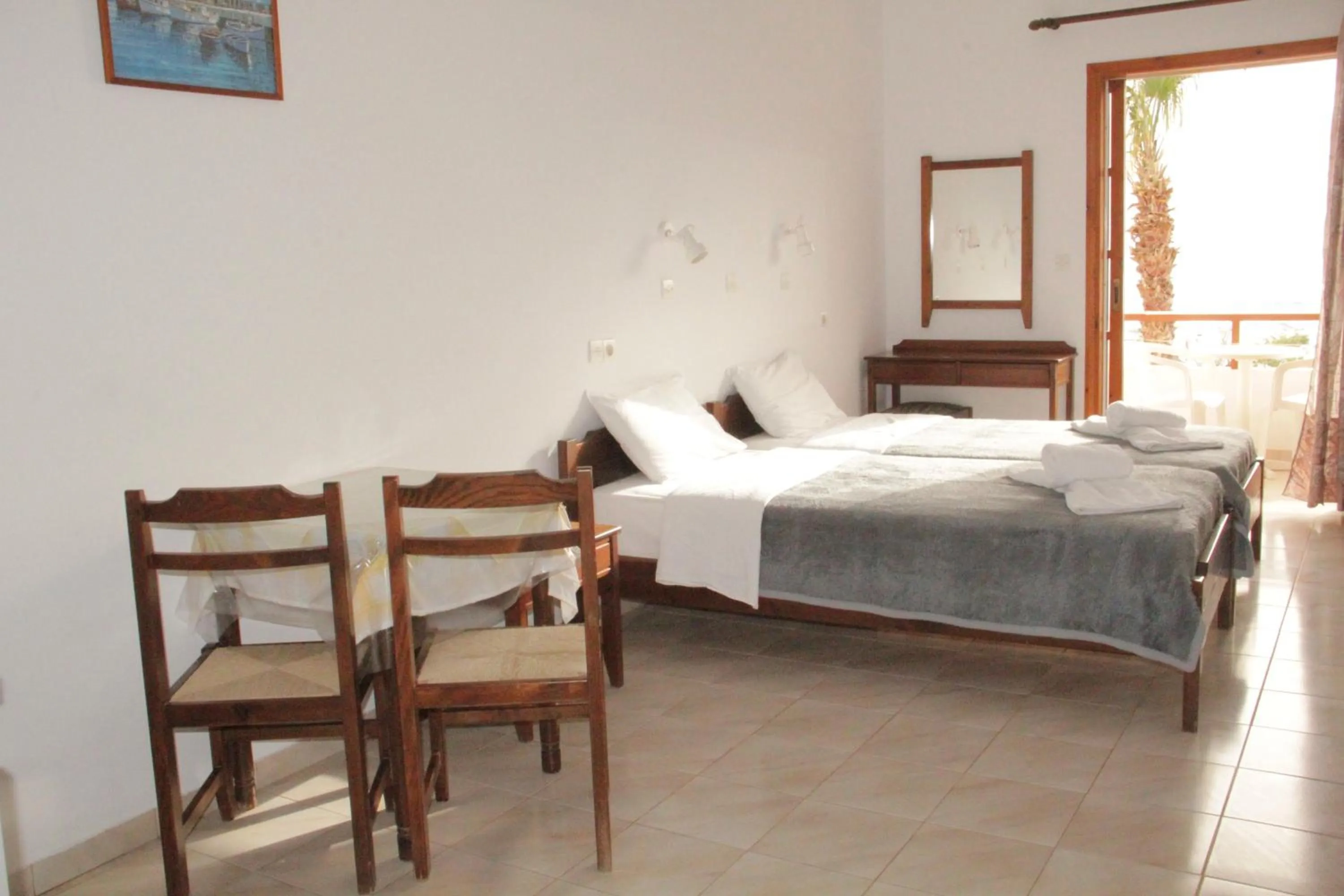 Photo of the whole room, Bed in Studios Stavris