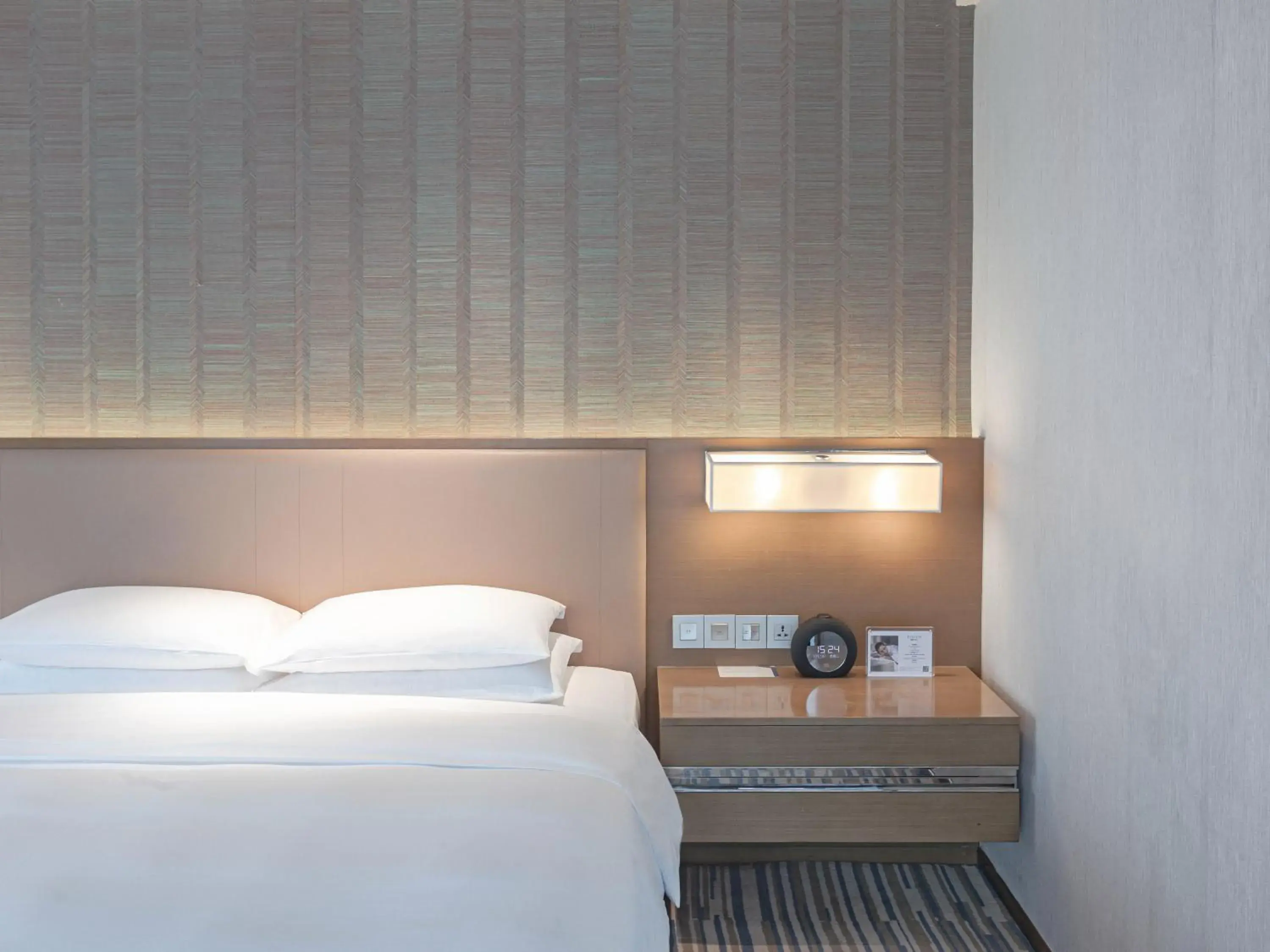 Deluxe King Room - Club Access in Hyatt Regency Chongqing Hotel Deluxe King Room - Club Access in Hyatt Regency Chongqing Hotel