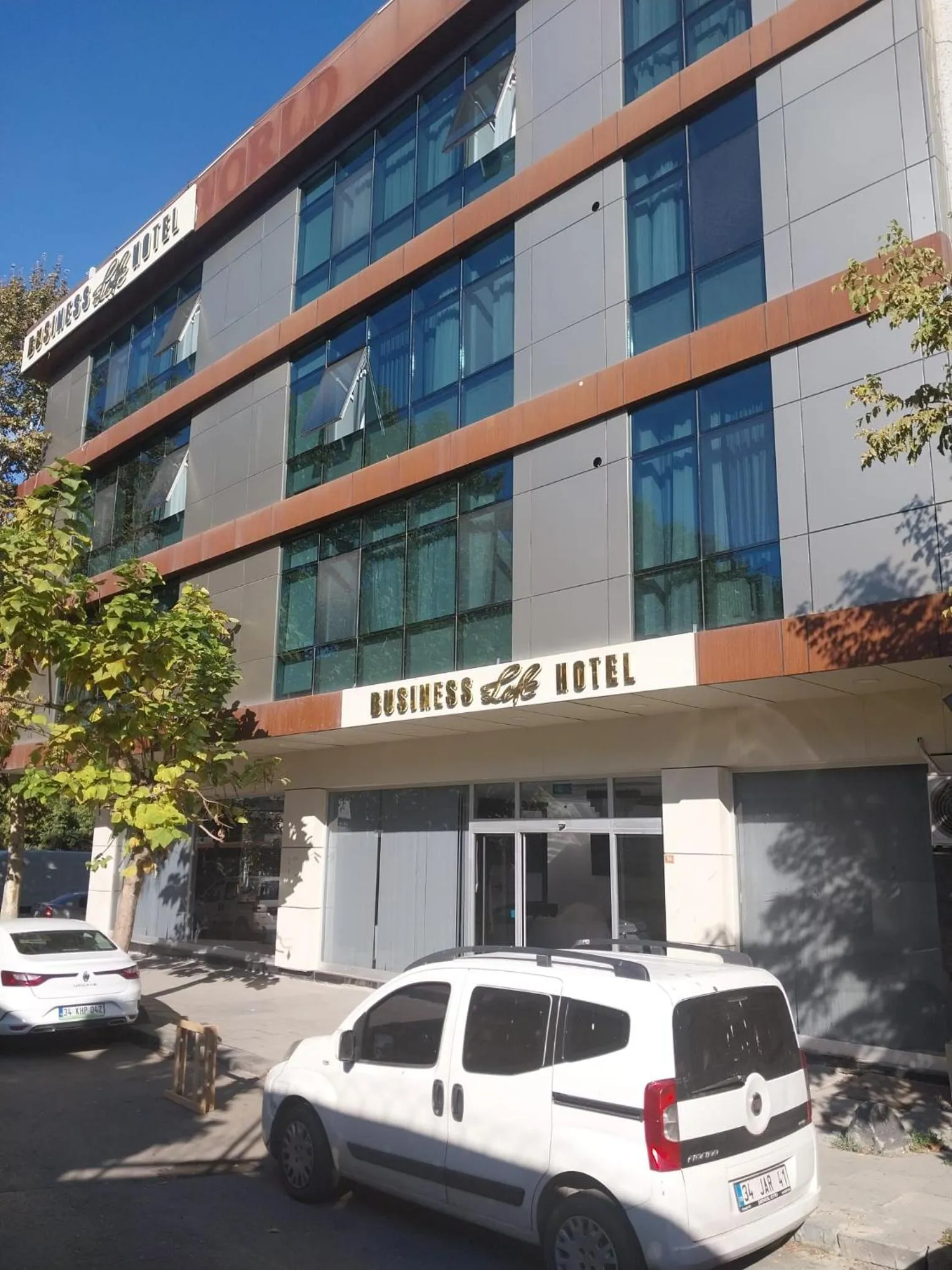 Business Life Hotel Güneşli