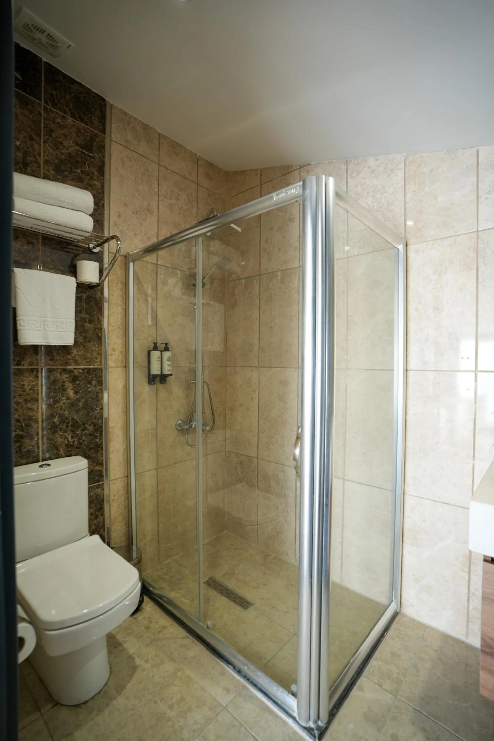 Bathroom in Business Life Hotel Güneşli