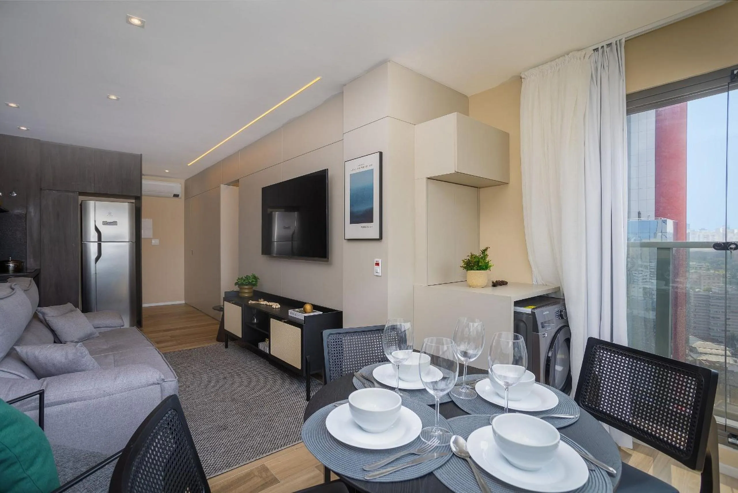 Dining area in DSG Itaim by Conviva