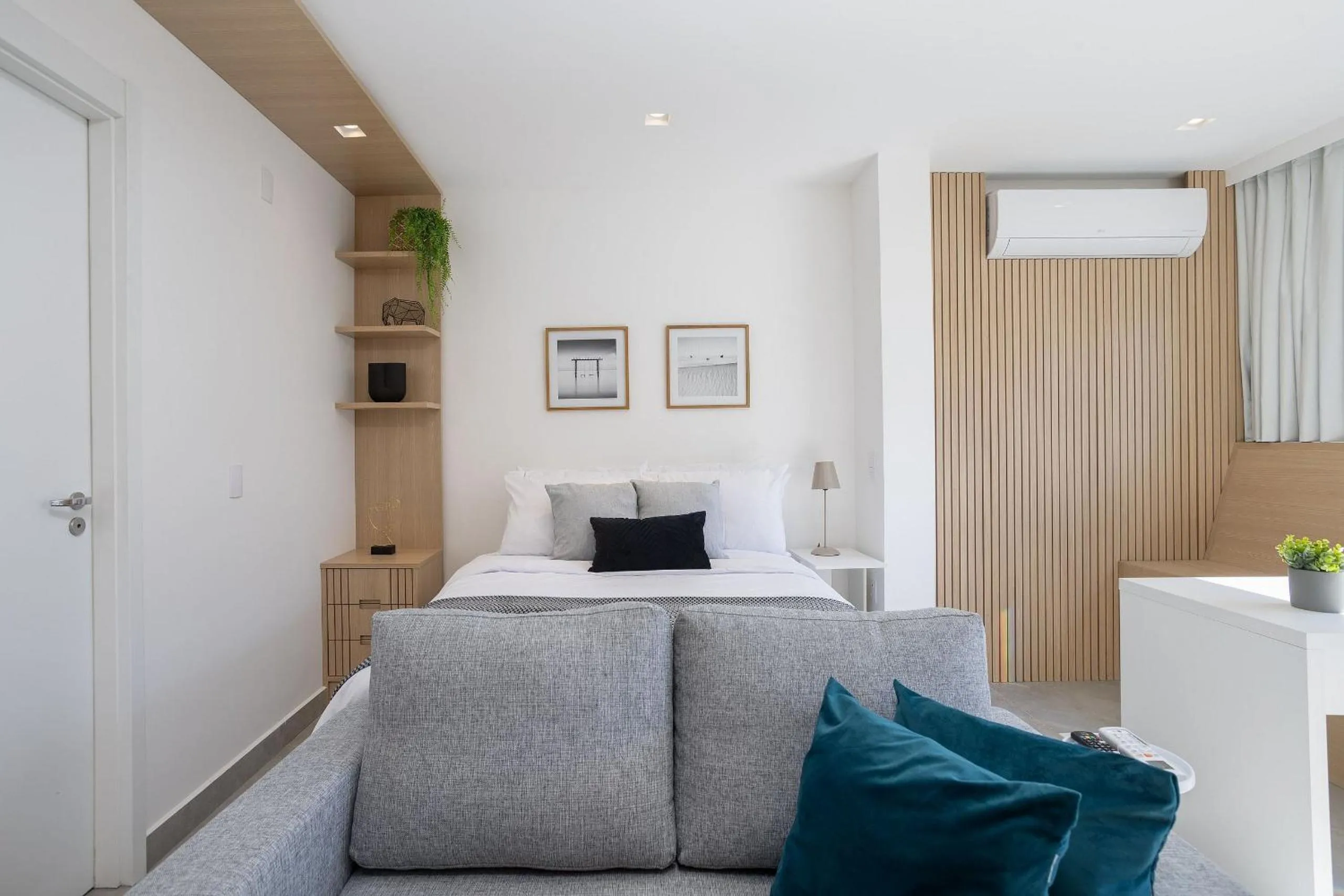 Bedroom, Bed in DSG Itaim by Conviva