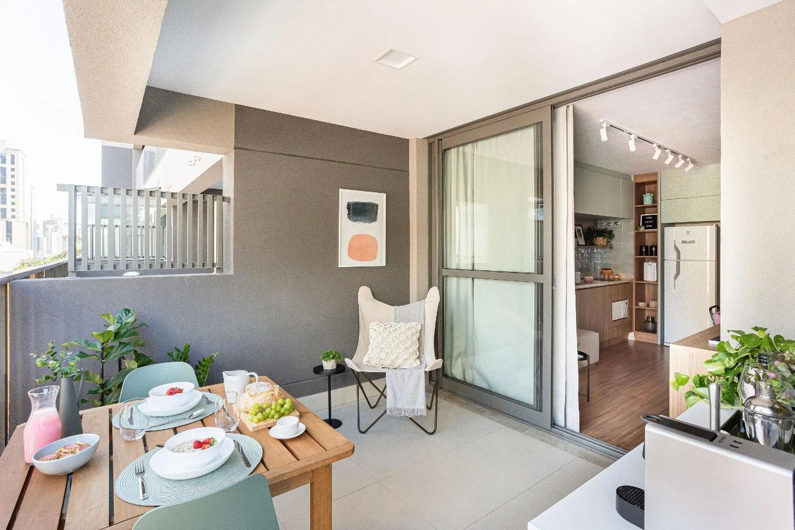 Seating area in DSG Itaim by Conviva