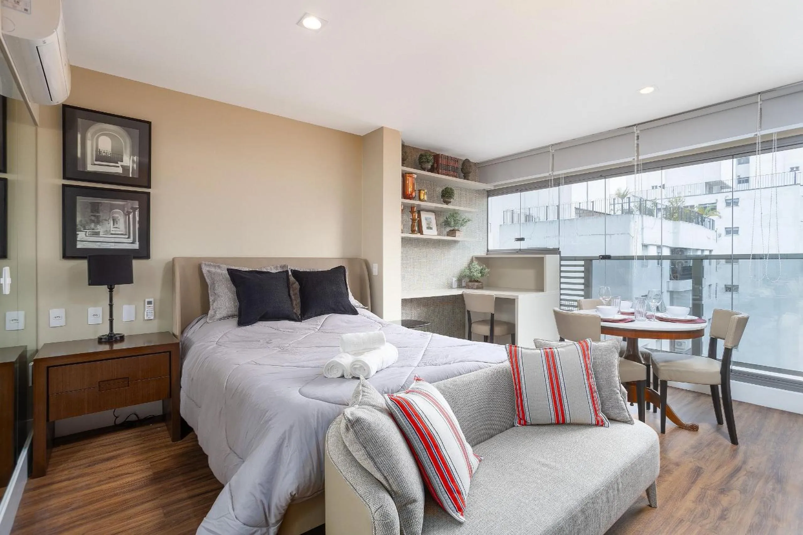 Bedroom, Bed in DSG Itaim by Conviva