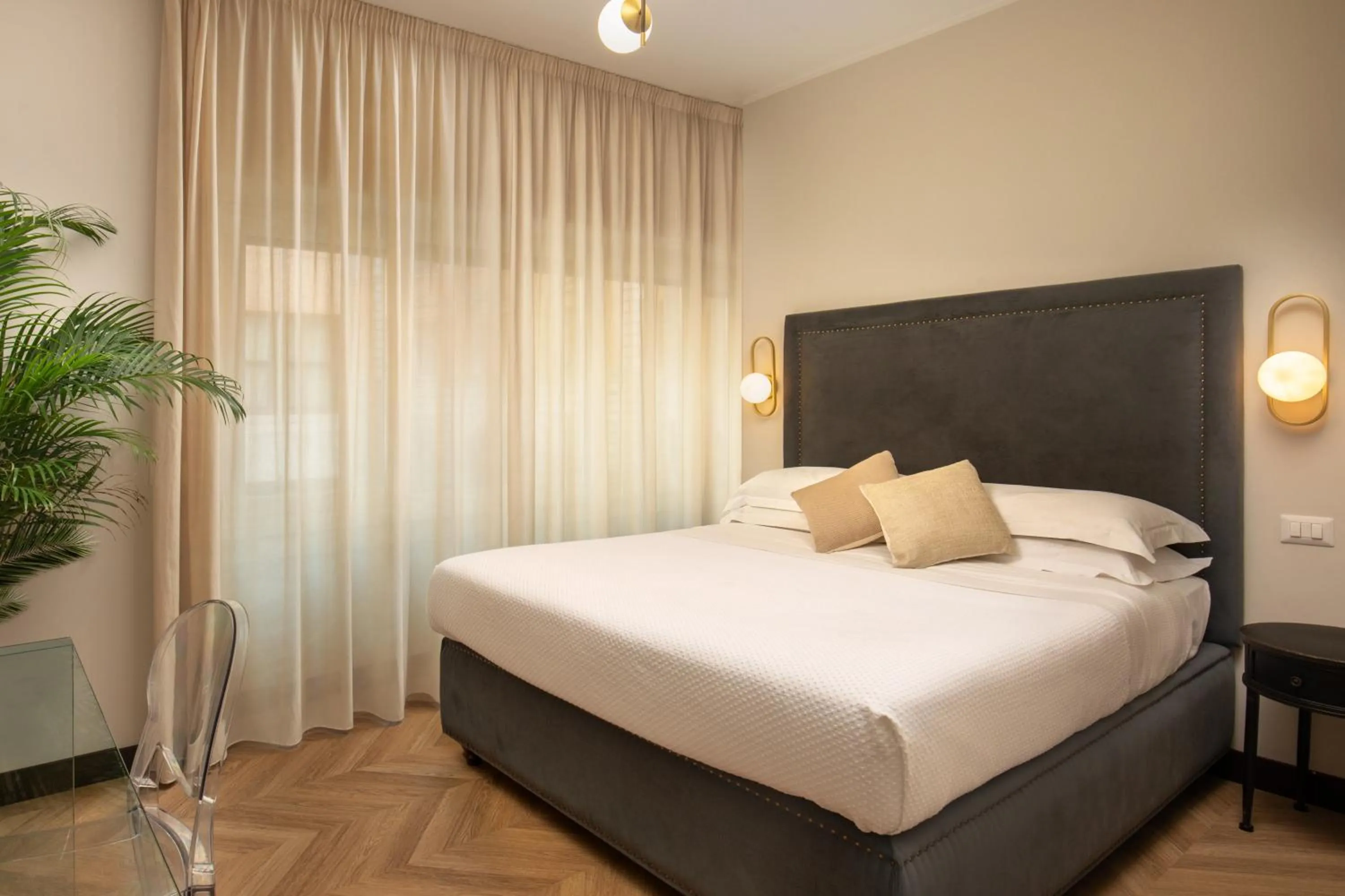 Photo of the whole room, Bed in Daplace - Hotel Gran Torino Suites