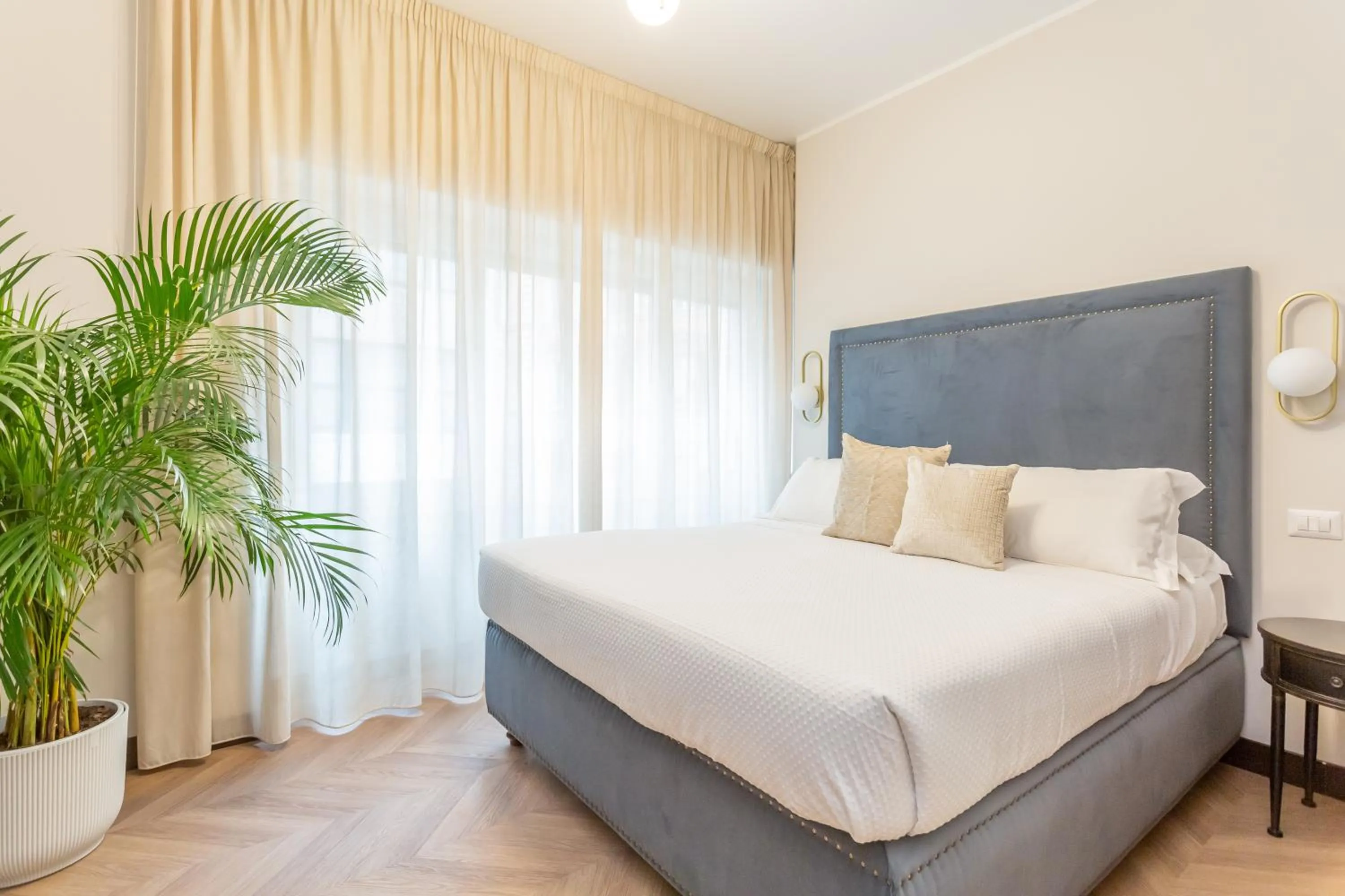 Photo of the whole room, Bed in Daplace - Gran Torino Suites