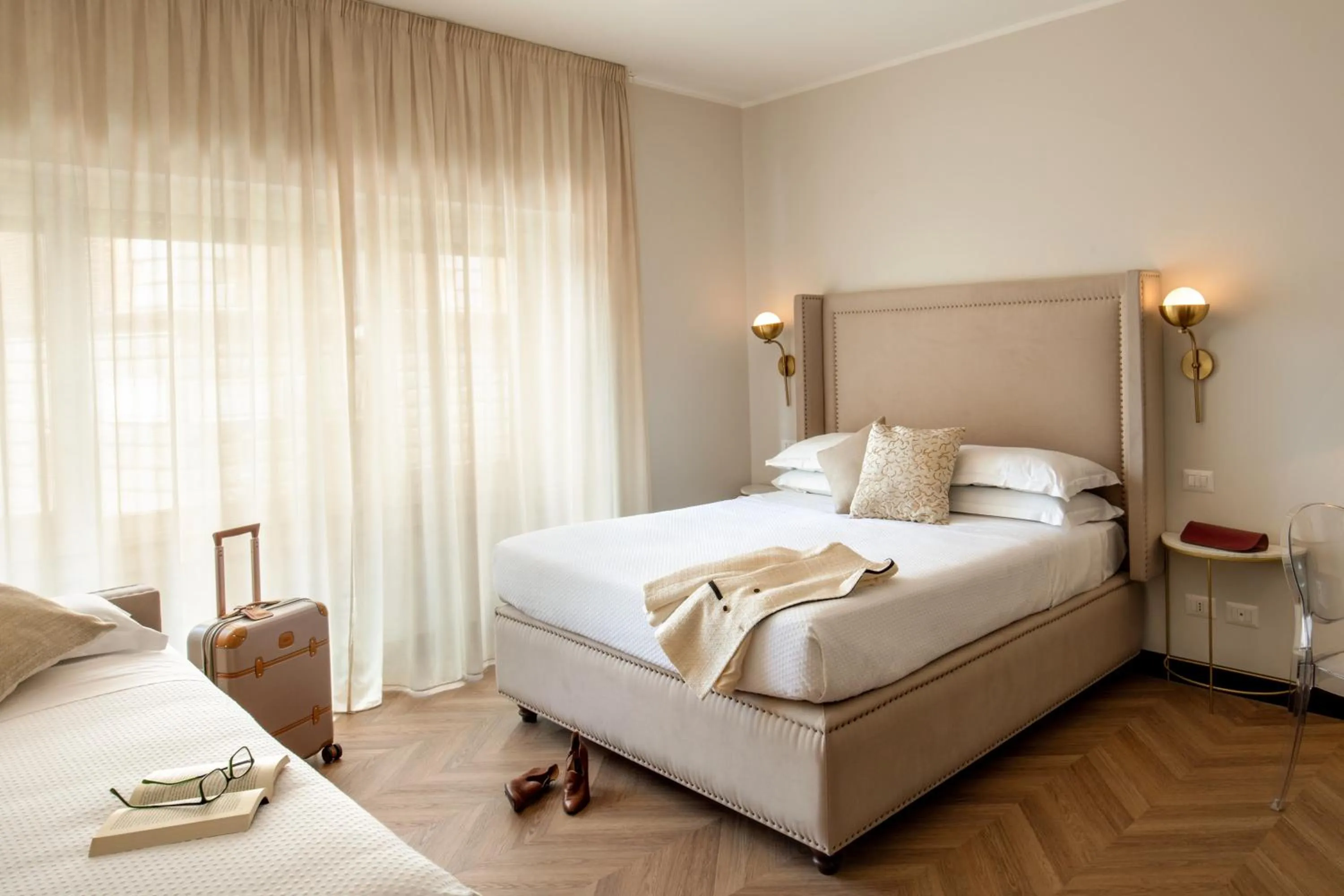 Photo of the whole room, Bed in Daplace - Gran Torino Suites