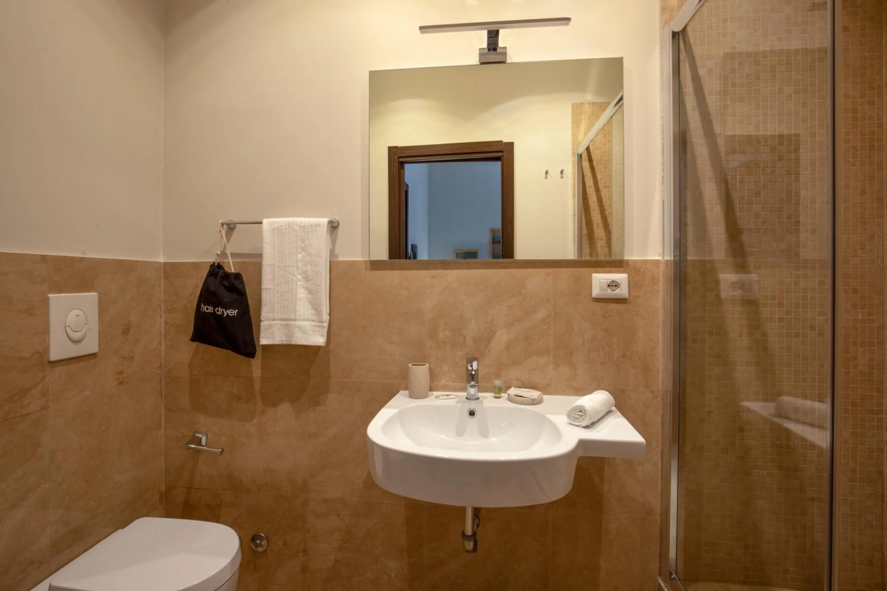 Bathroom in Daplace - Hotel Gran Torino Suites