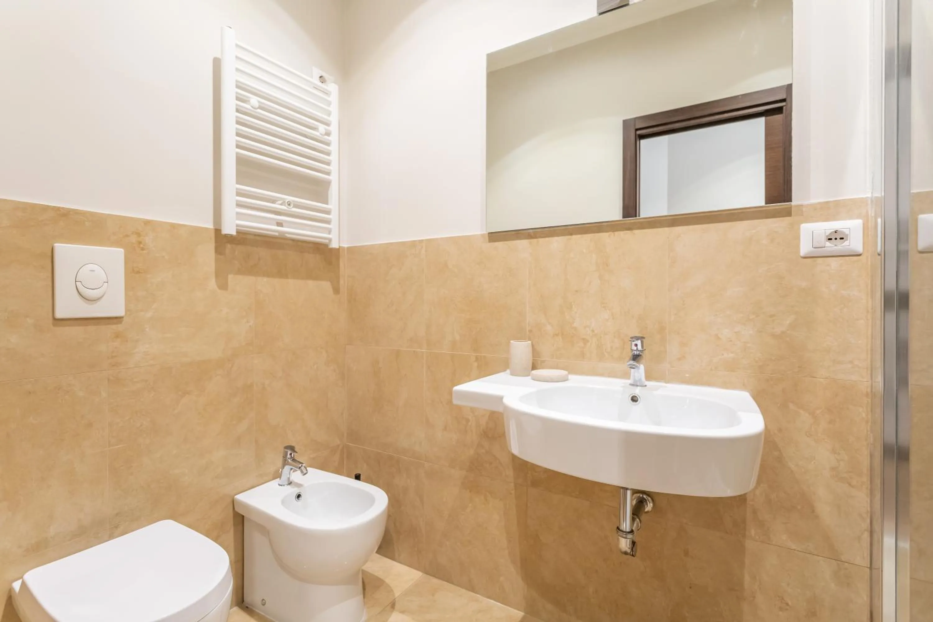 Shower in Daplace - Gran Torino Suites