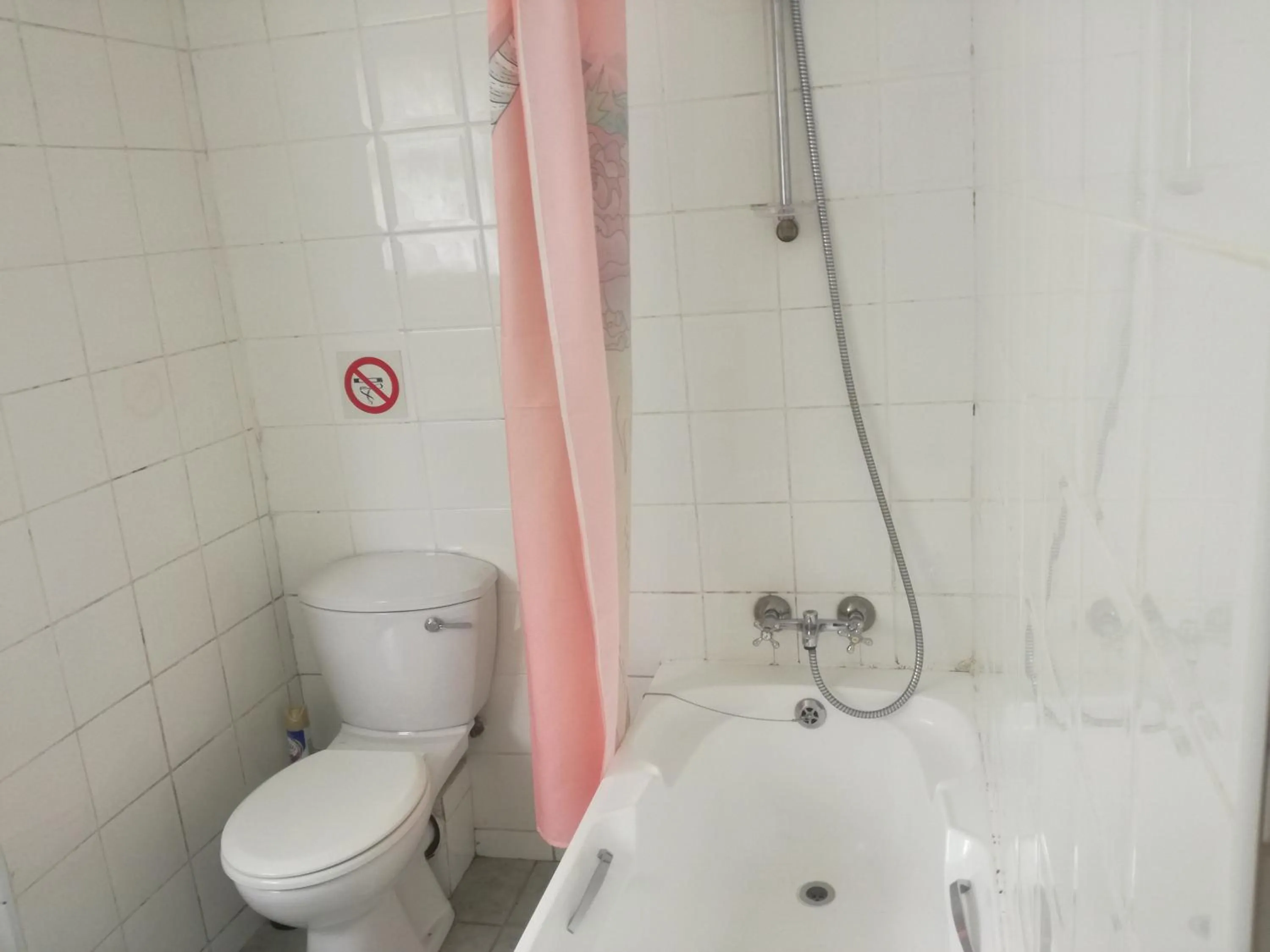 Toilet in Valley Guest House