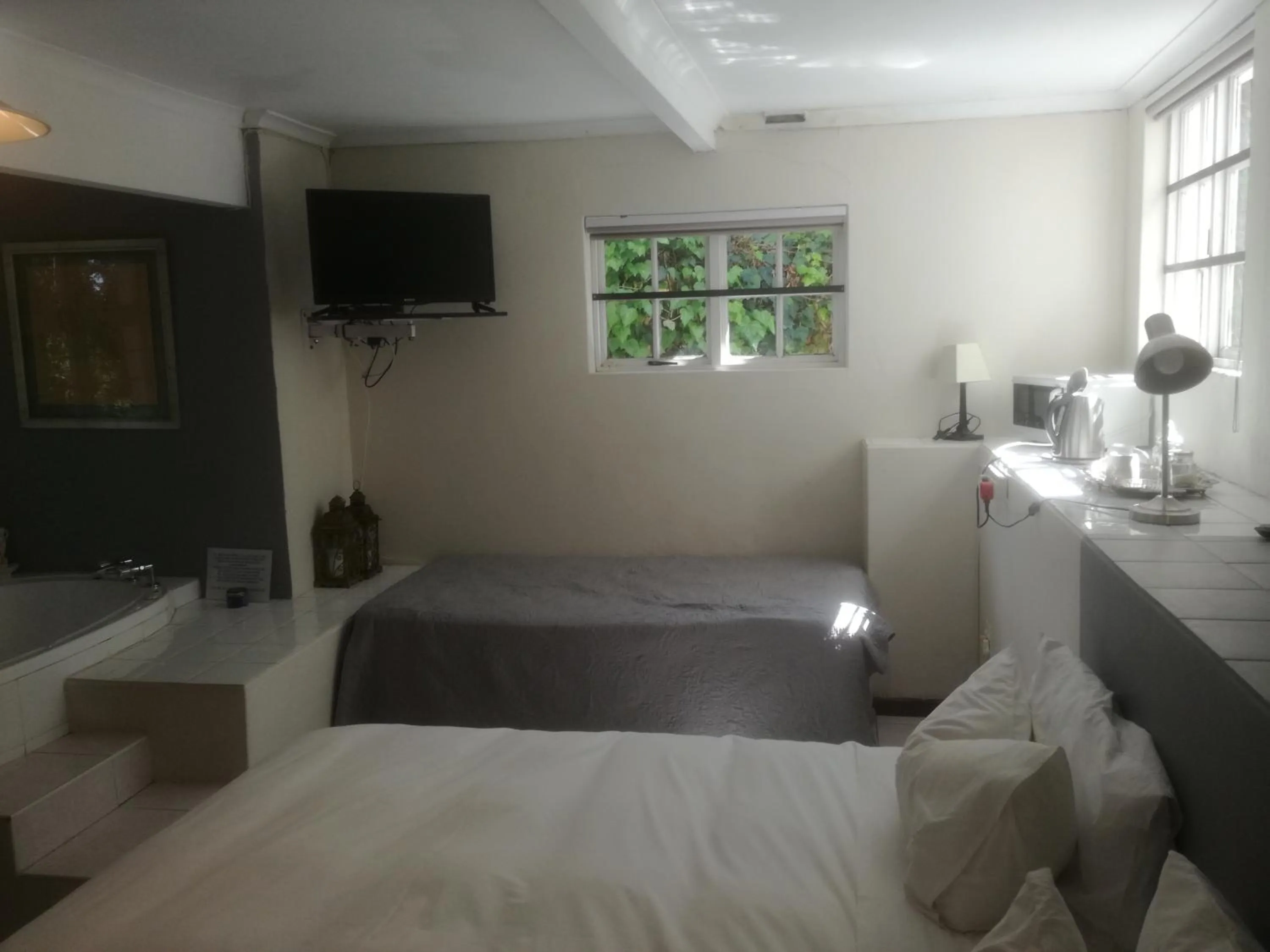 View (from property/room), Bed in Valley Guest House