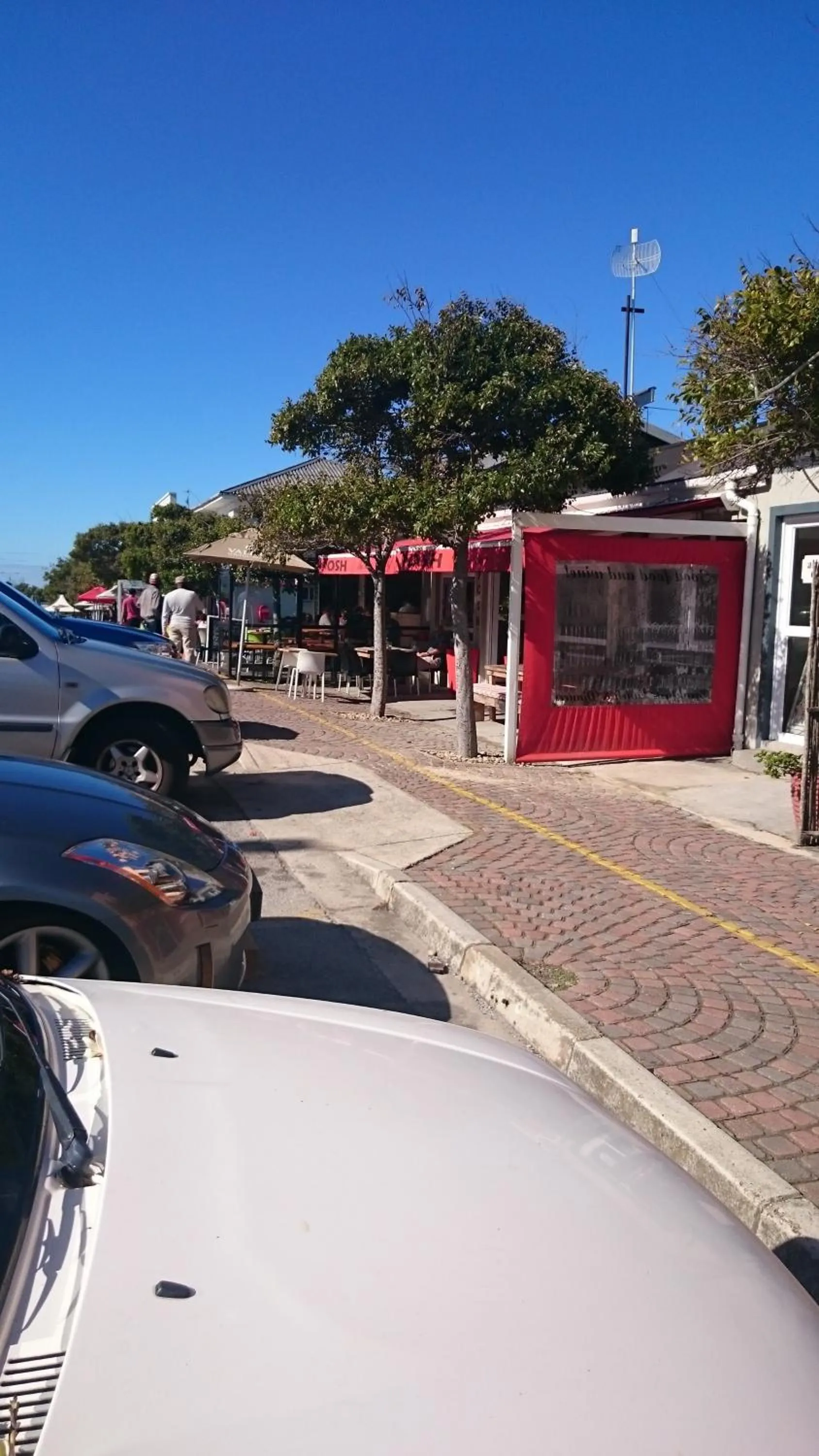 Restaurant/places to eat in Valley Guest House