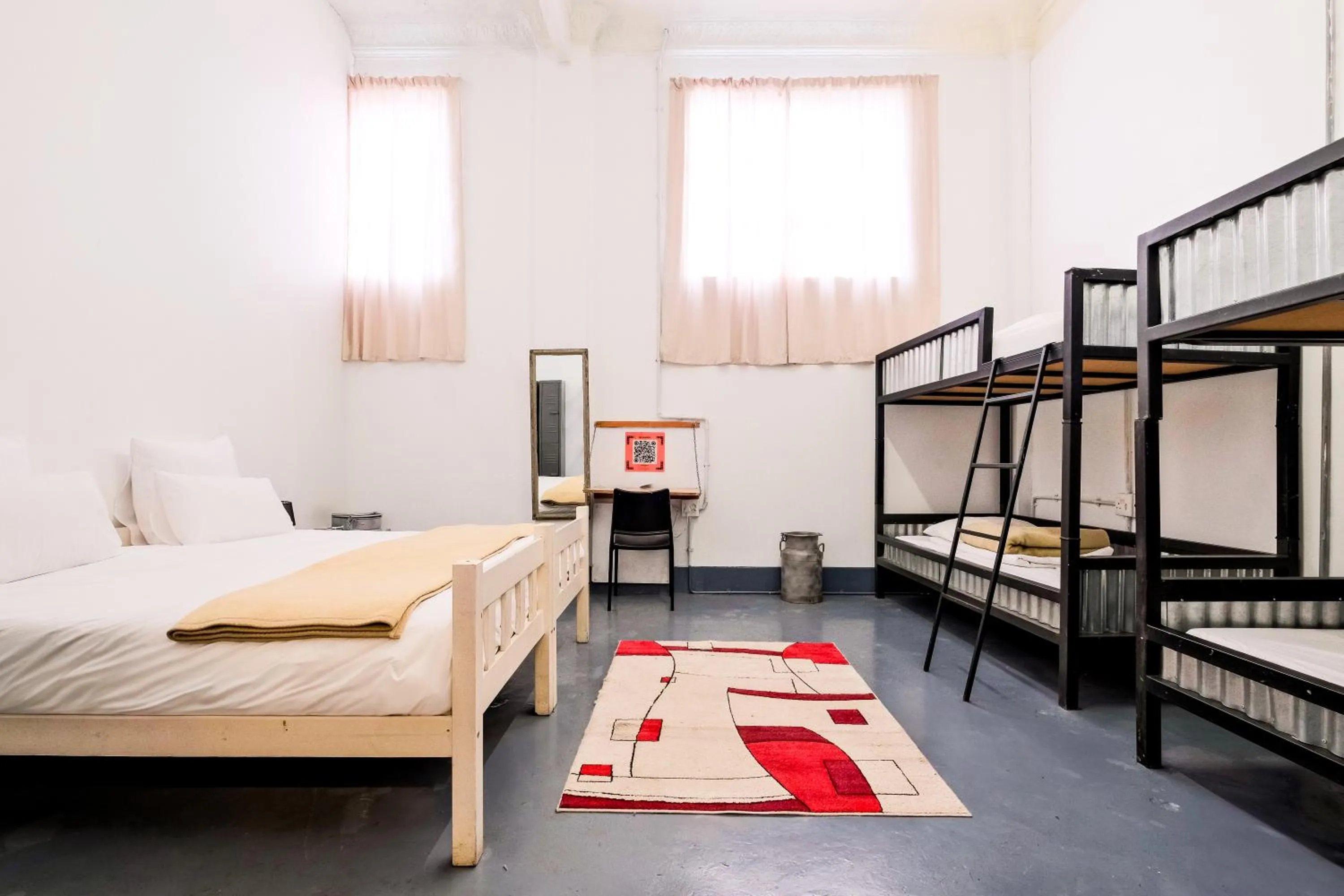 Bed in CURIOCITY Backpackers Johannesburg