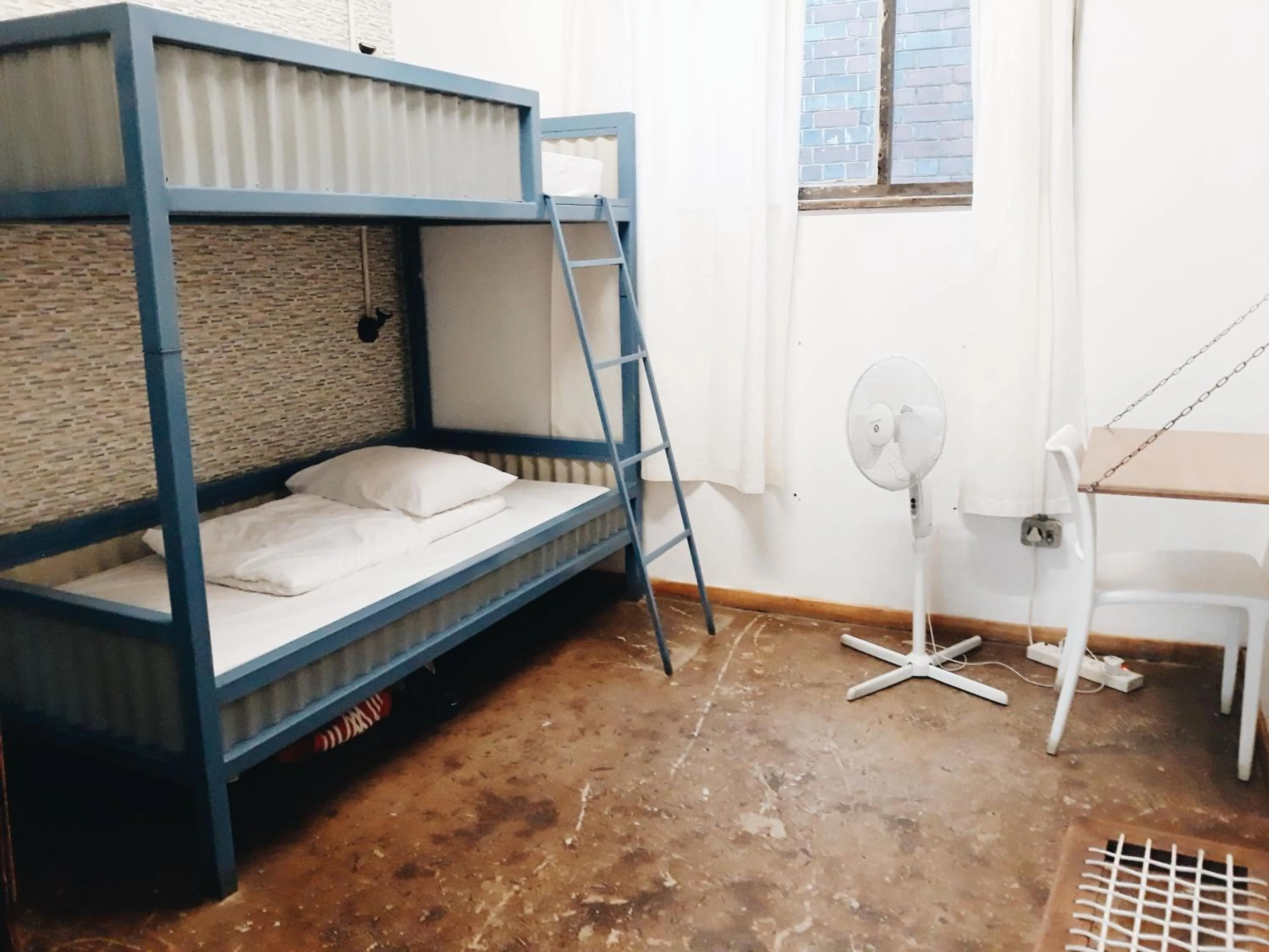 Photo of the whole room, Bed in CURIOCITY Backpackers Johannesburg