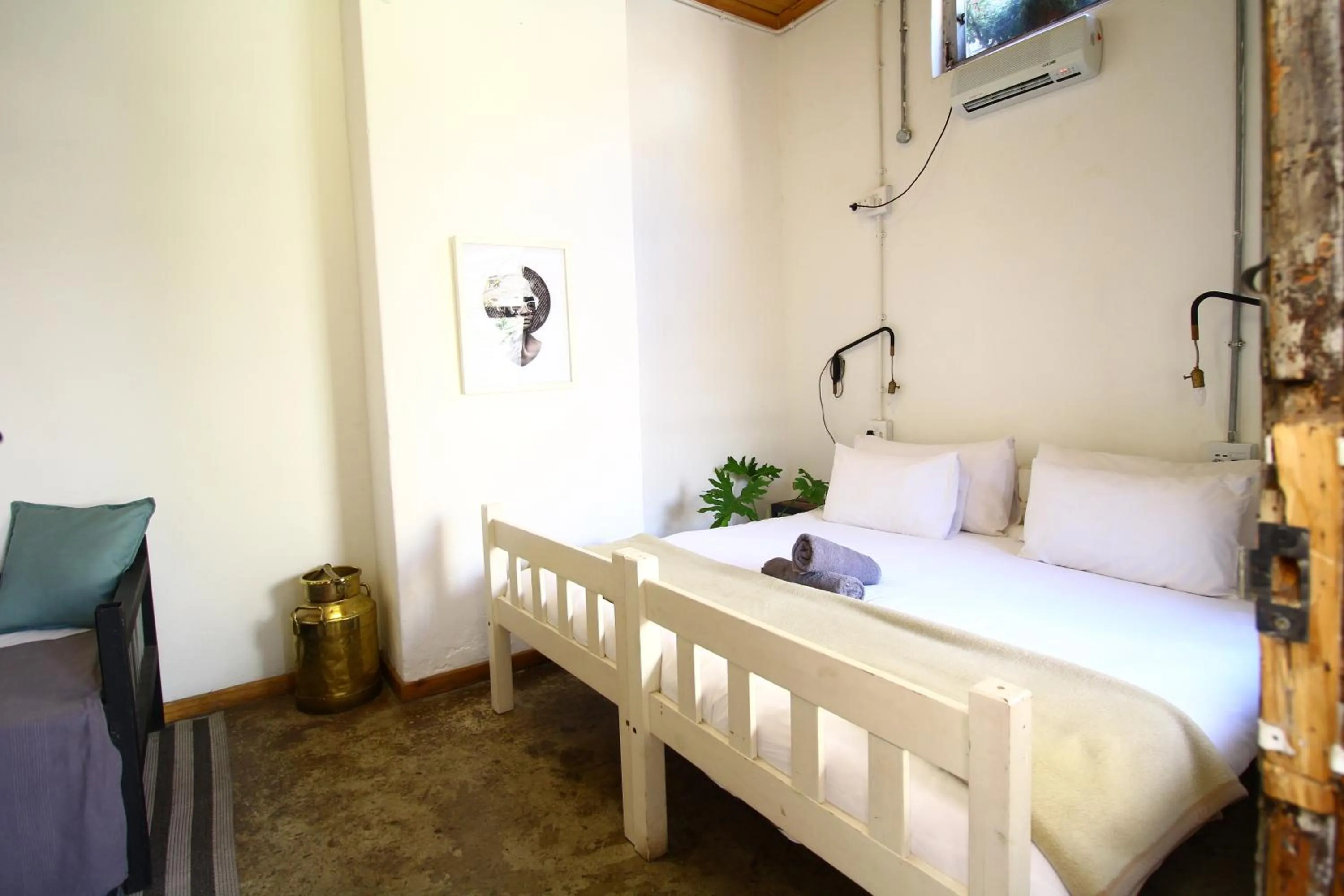 Bed in CURIOCITY Backpackers Johannesburg