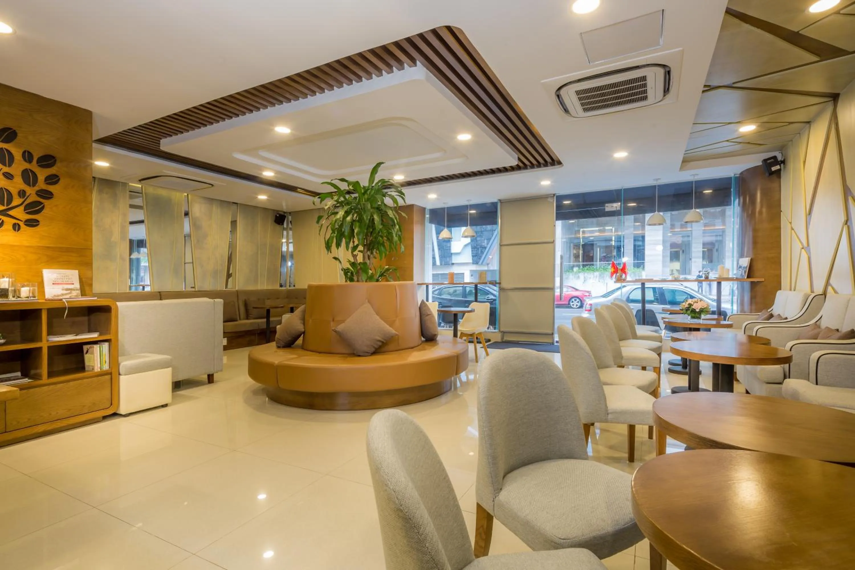 Lounge or bar in Grandvrio City Danang By Route Inn Group