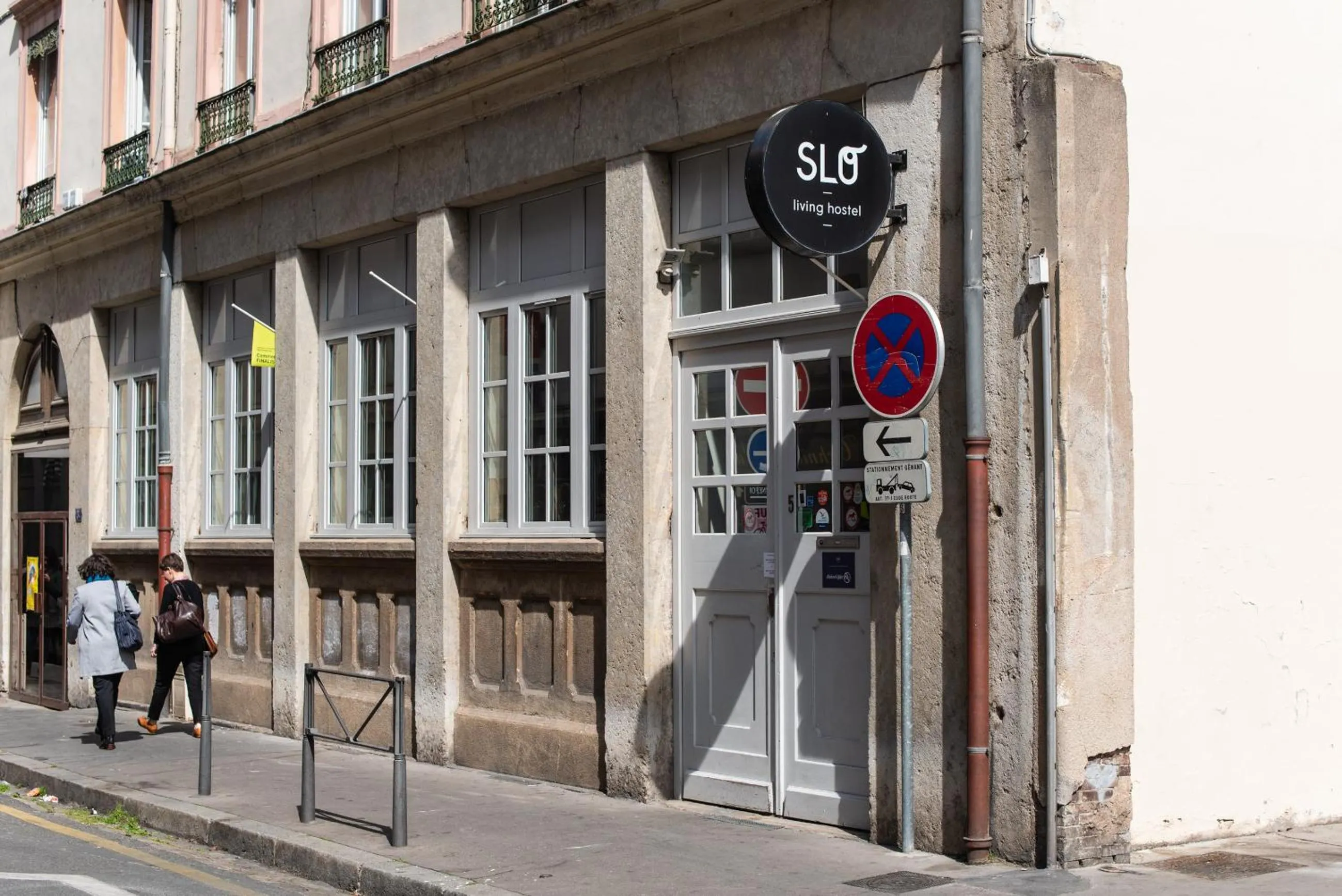 Facade/entrance in SLO Hostel Lyon Saxe