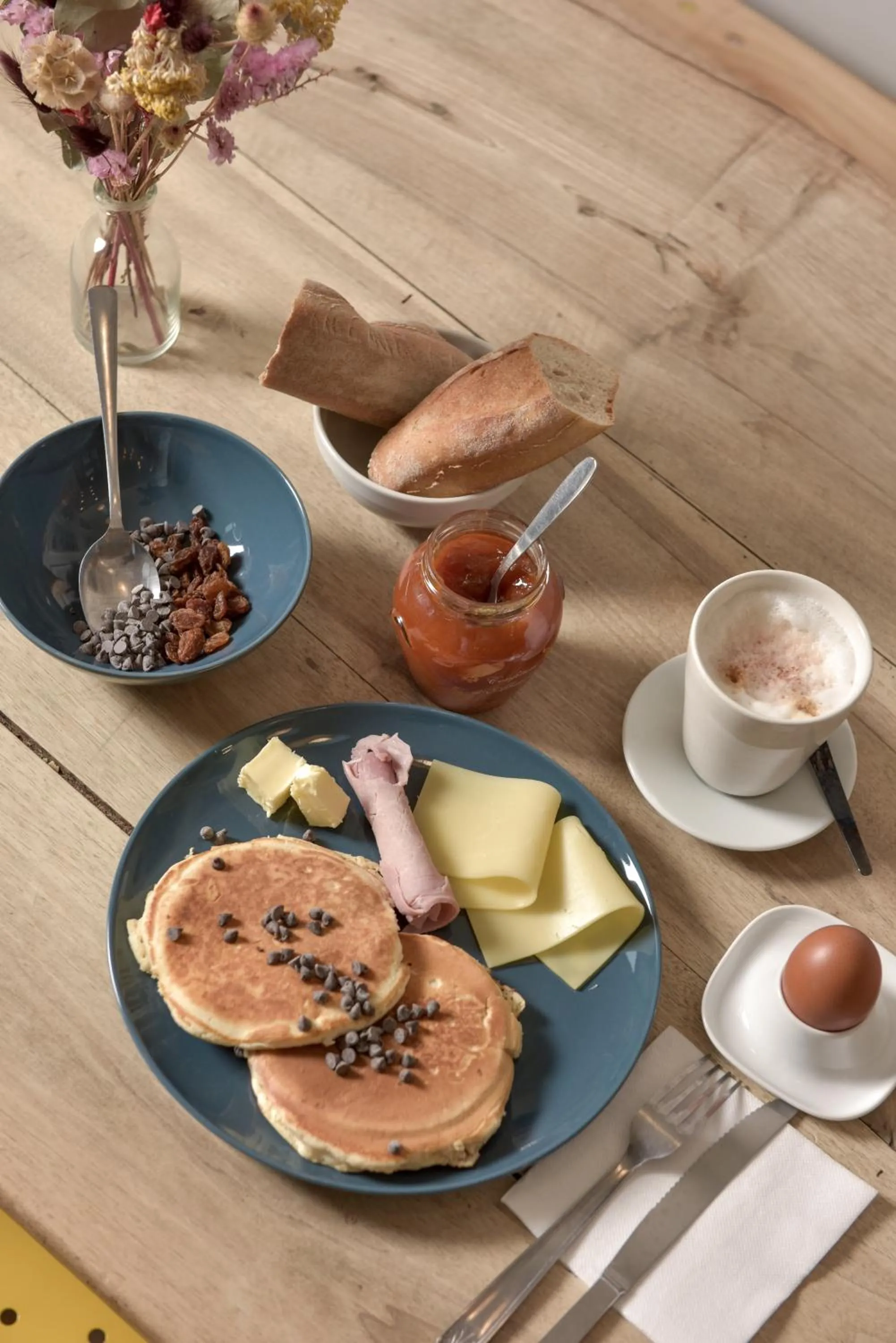 Food and drinks in SLO Hostel Lyon Saxe