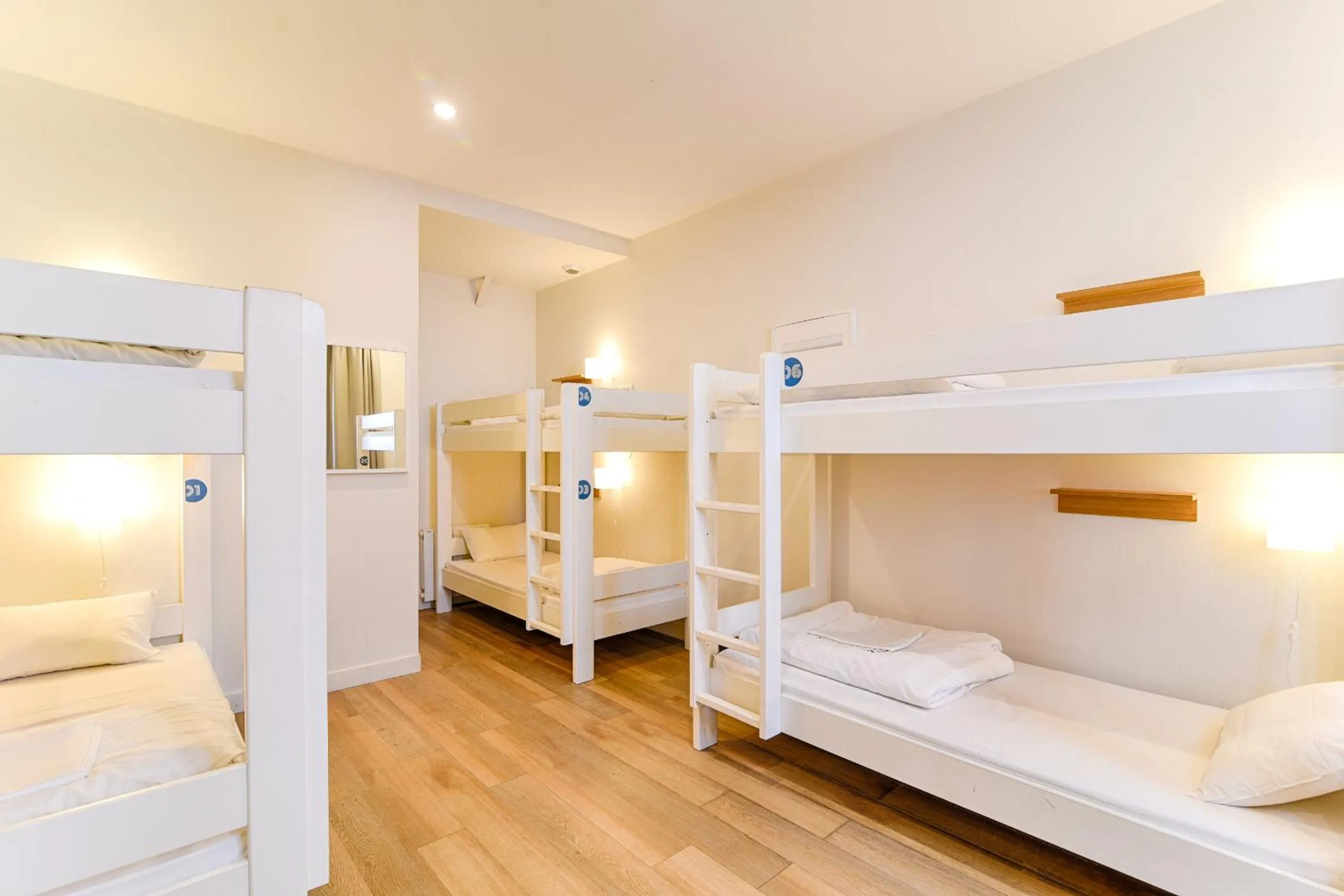 Photo of the whole room, Bed in SLO Hostel Lyon Saxe