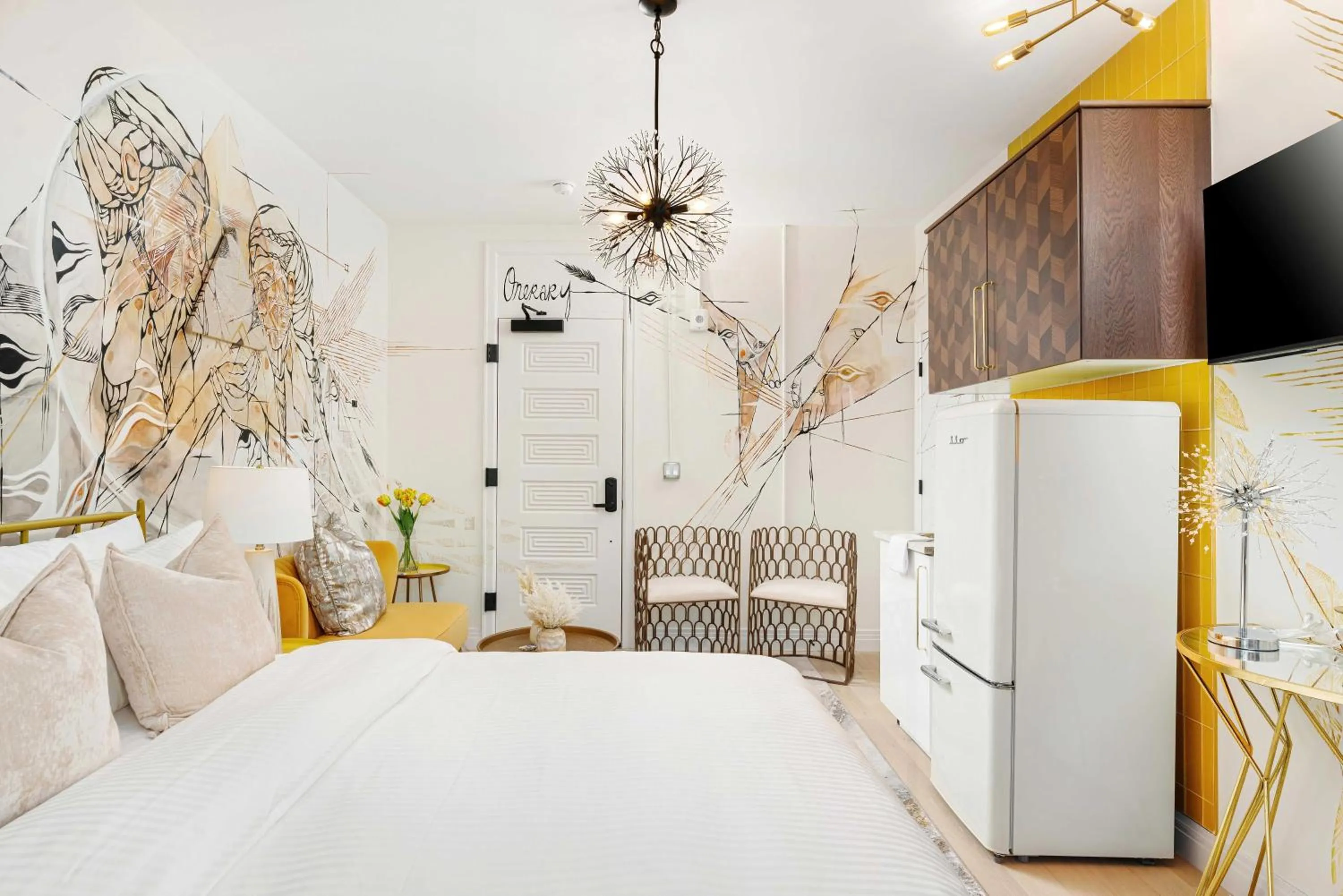 Bed in The Acoma House