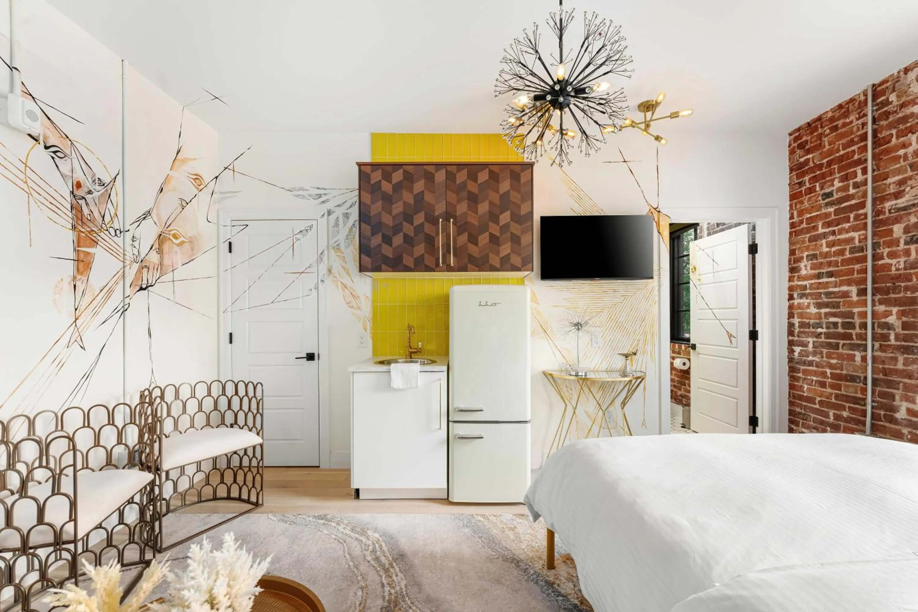 Bed in The Acoma House