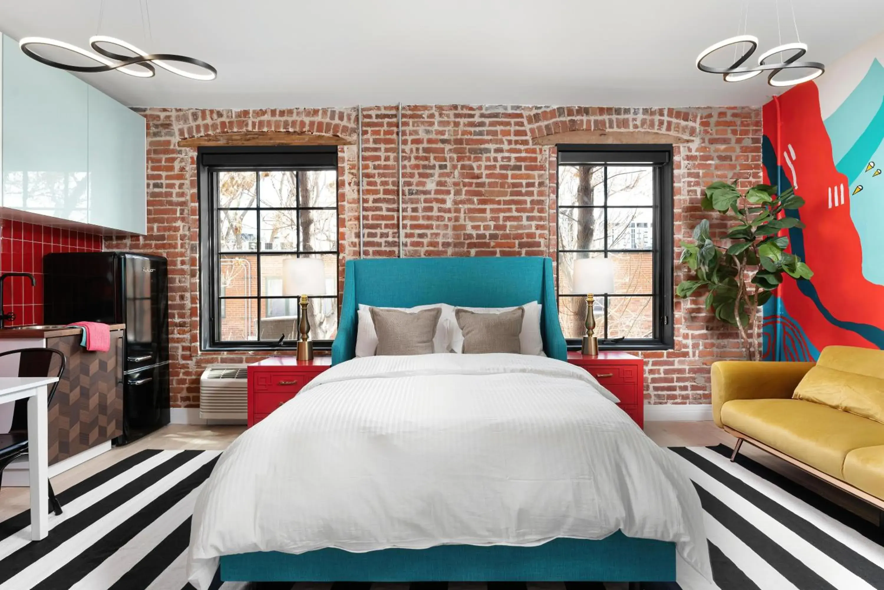 Tracy Weil Art Suite 202 in The Acoma House Tracy Weil Art Suite 202 in The Acoma House