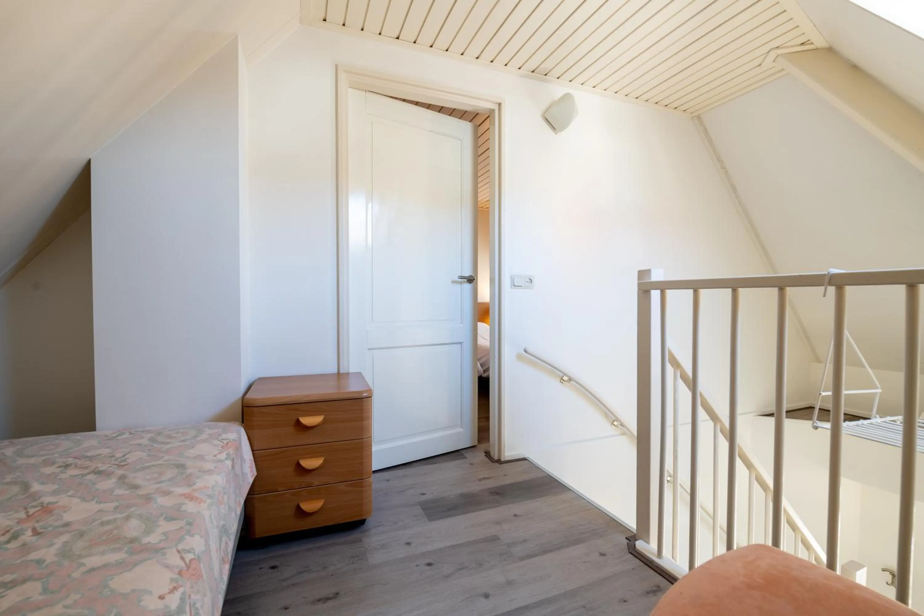 Bed in Hotel Almenum - het sfeervolle stadslogement -