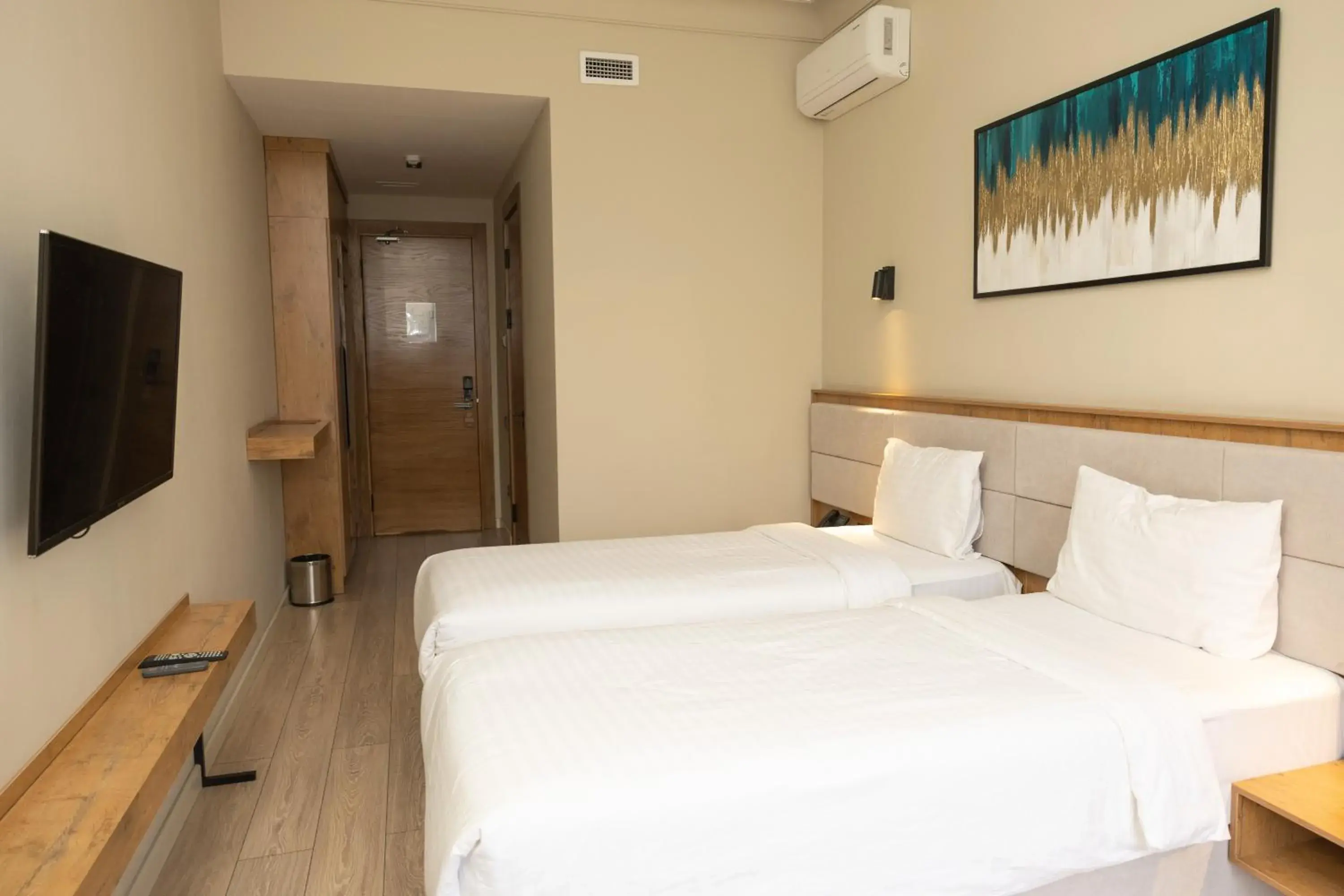 Twin Room with Balcony - single occupancy in Hotel Marwa Tashkent Pool&Spa Twin Room with Balcony - single occupancy in Hotel Marwa Tashkent Pool&Spa
