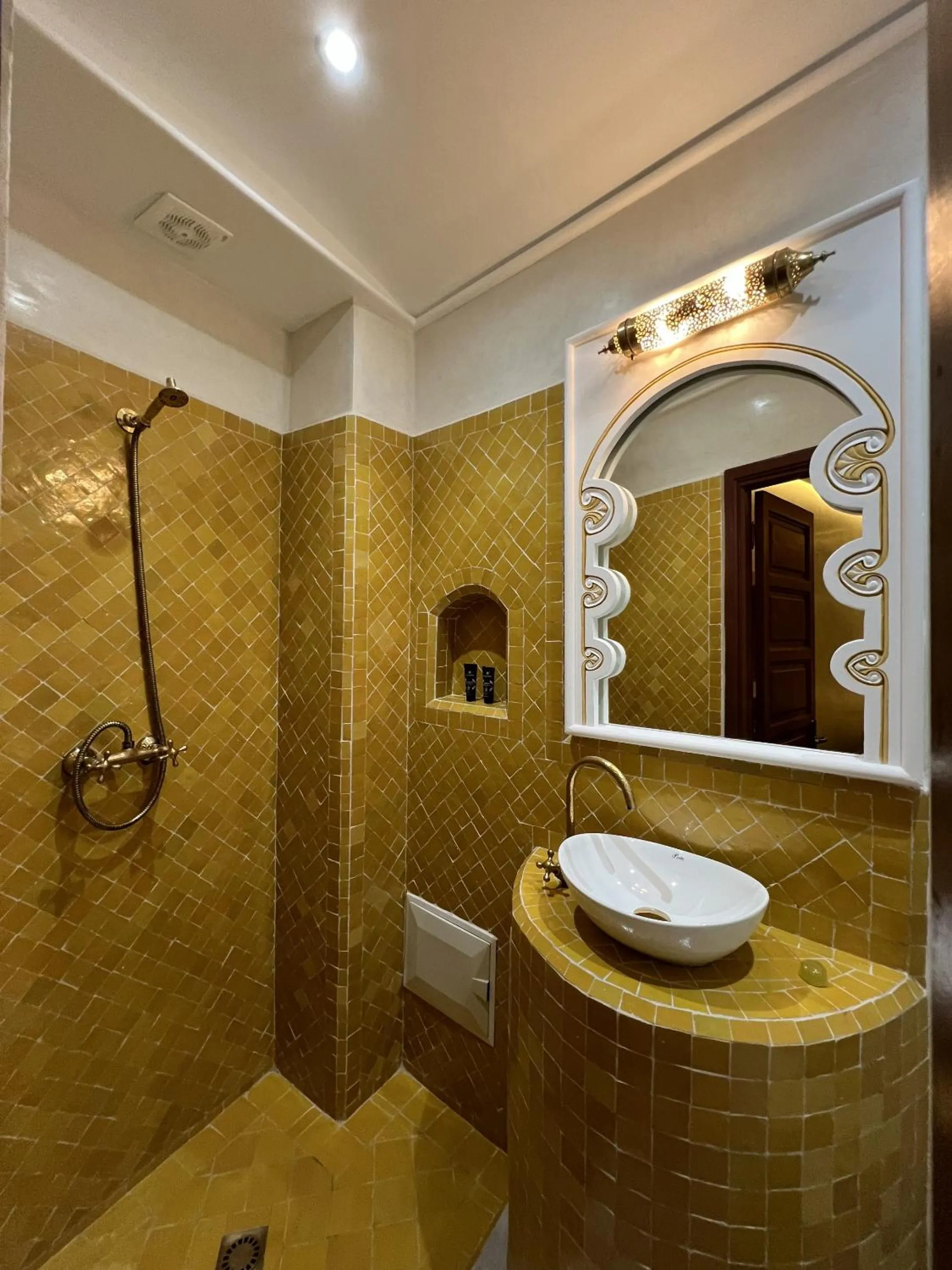 Bathroom in Riad Dar Yammi