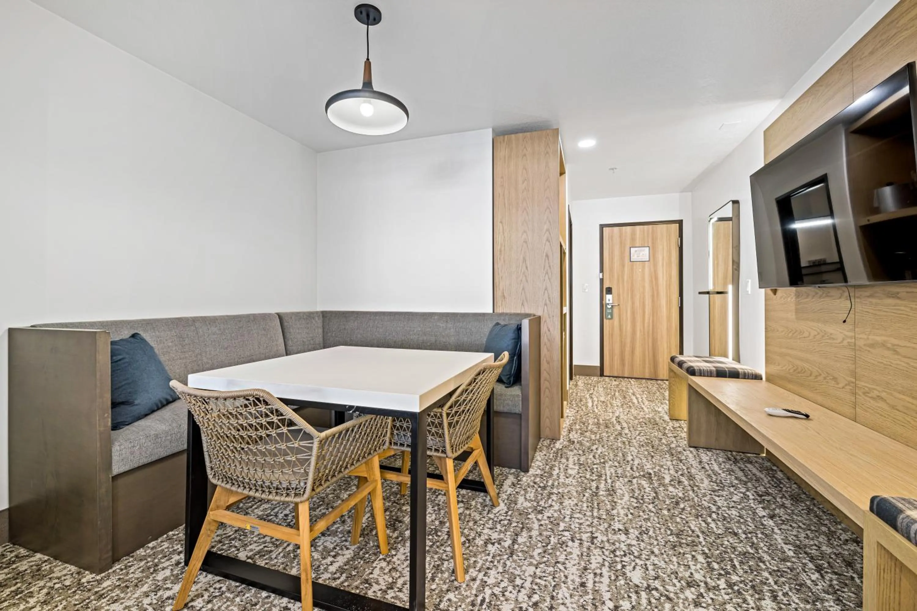 Seating area in The Evergreen Hotel