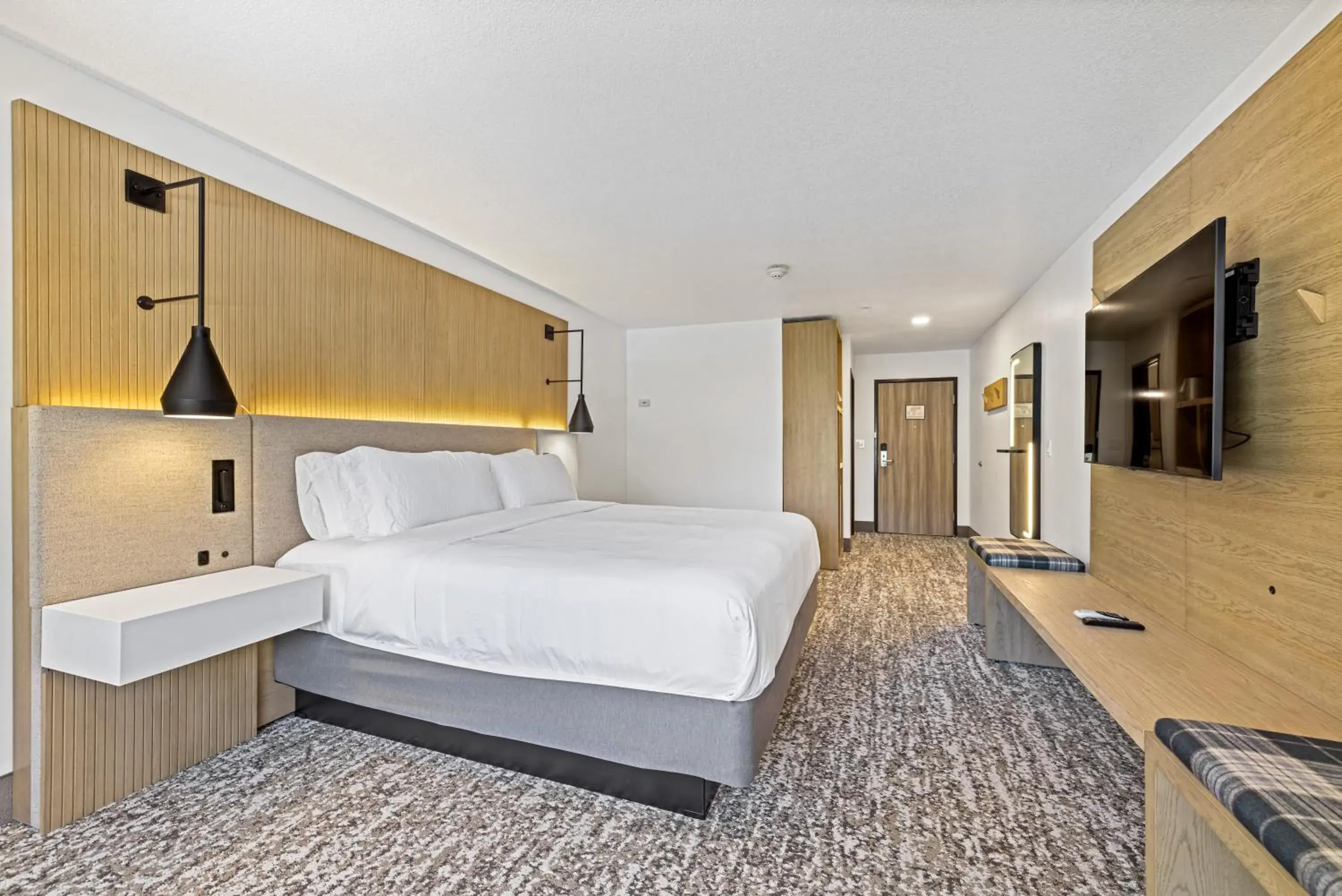 Double Room - Disability Access in The Evergreen Hotel Double Room - Disability Access in The Evergreen Hotel