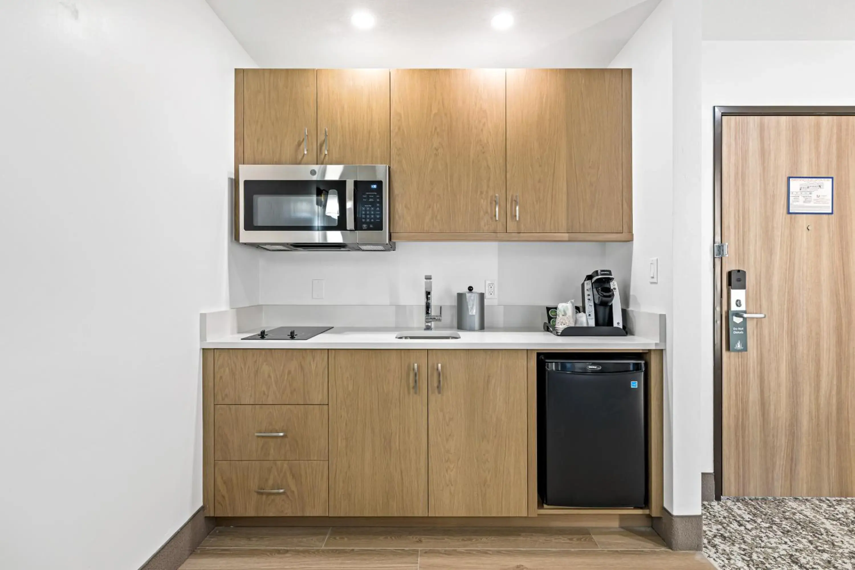 Deluxe King Suite in The Evergreen Hotel Deluxe King Suite in The Evergreen Hotel