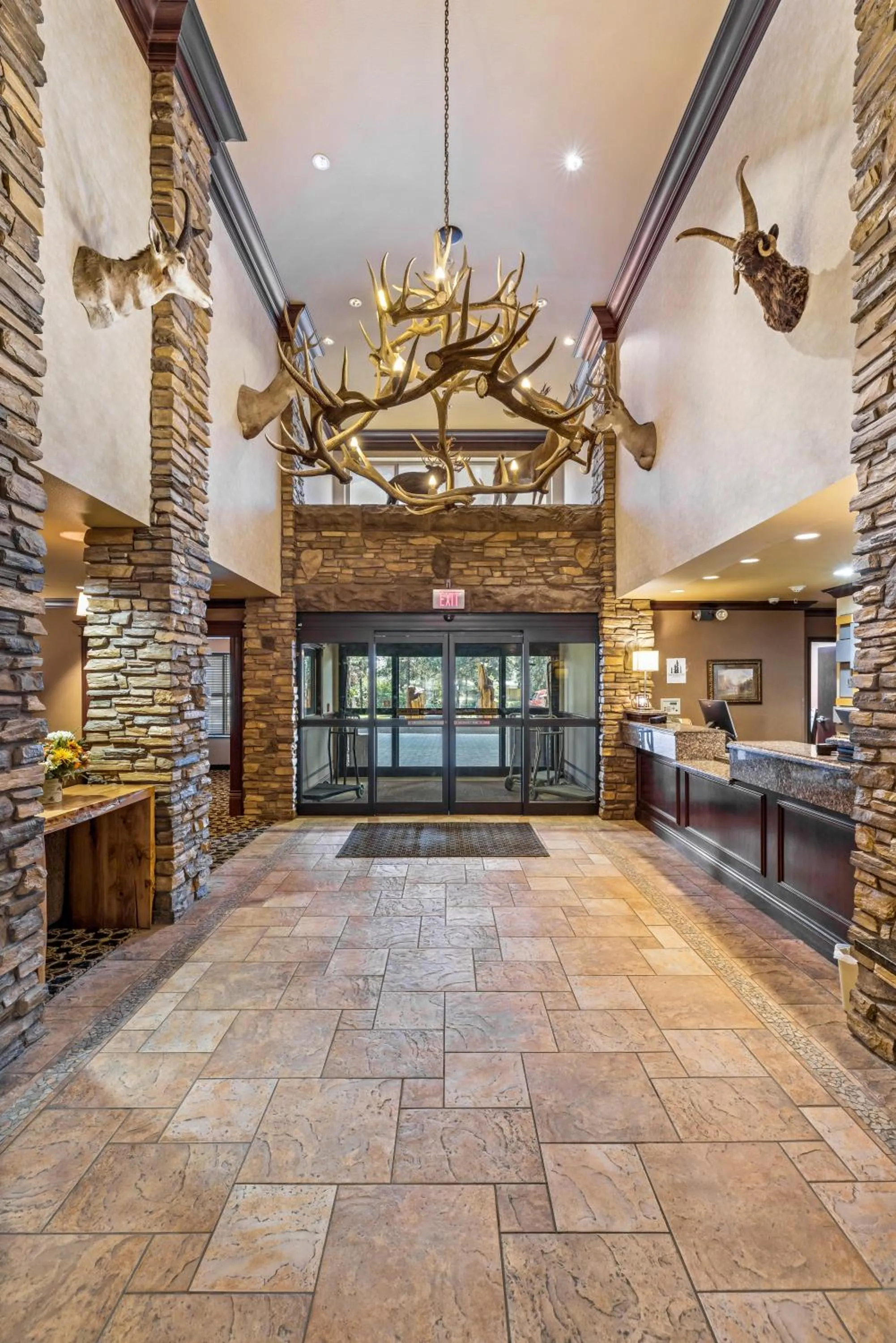 Lobby or reception in The Evergreen Hotel