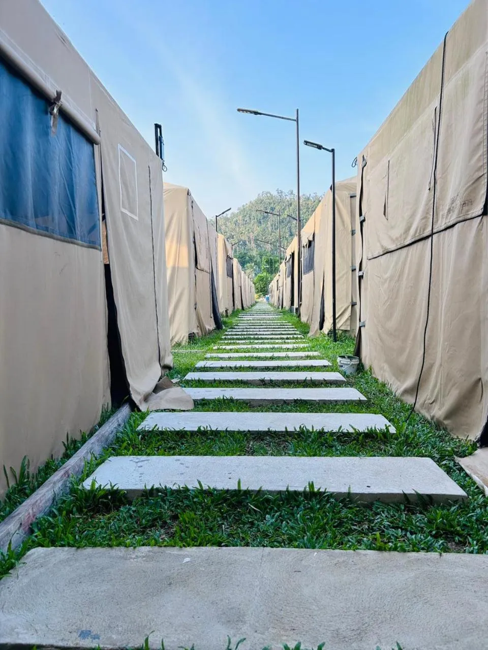 Property building in Camp Backpackers Port Barton