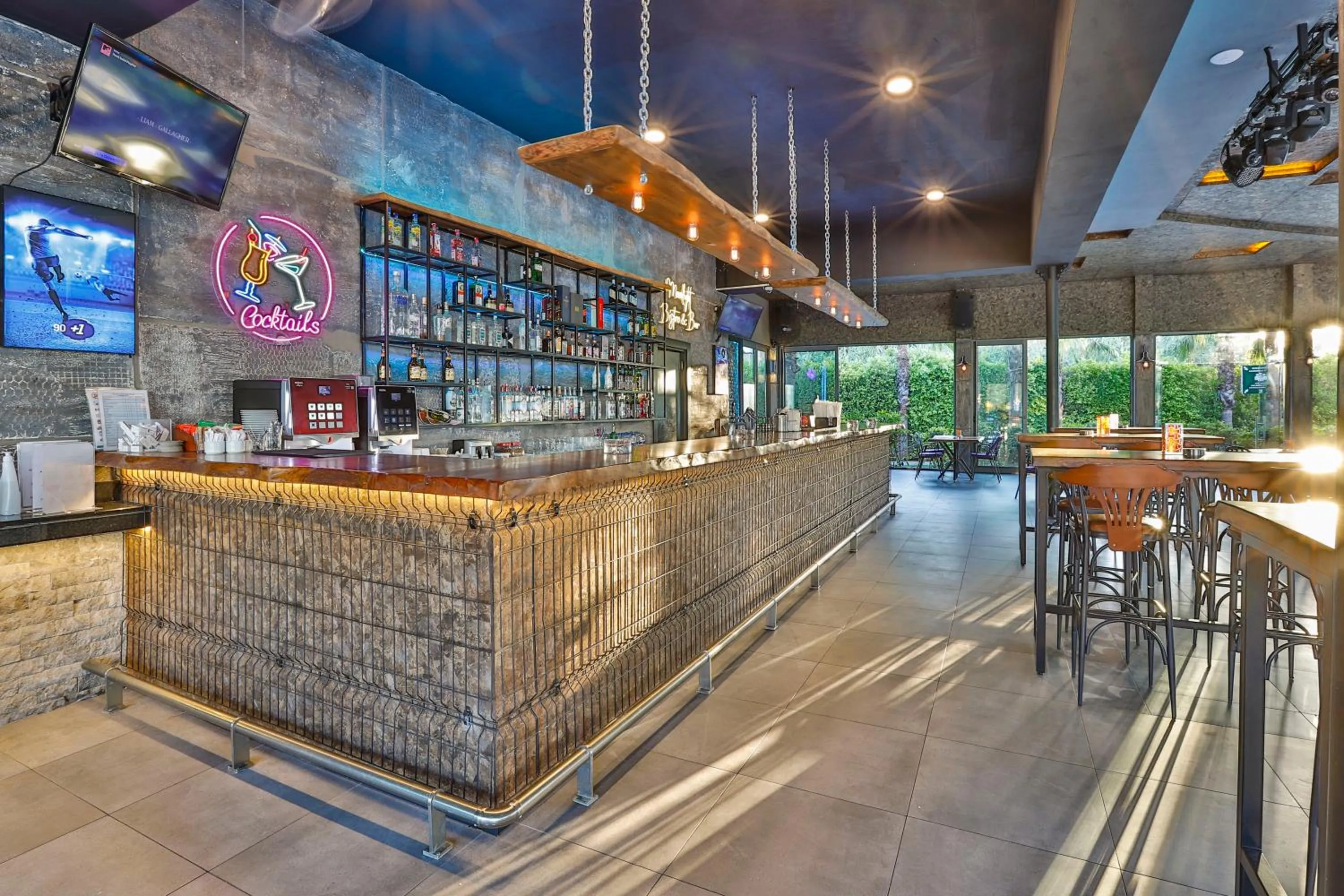 Lounge or bar in Luna Blanca Resort & Spa