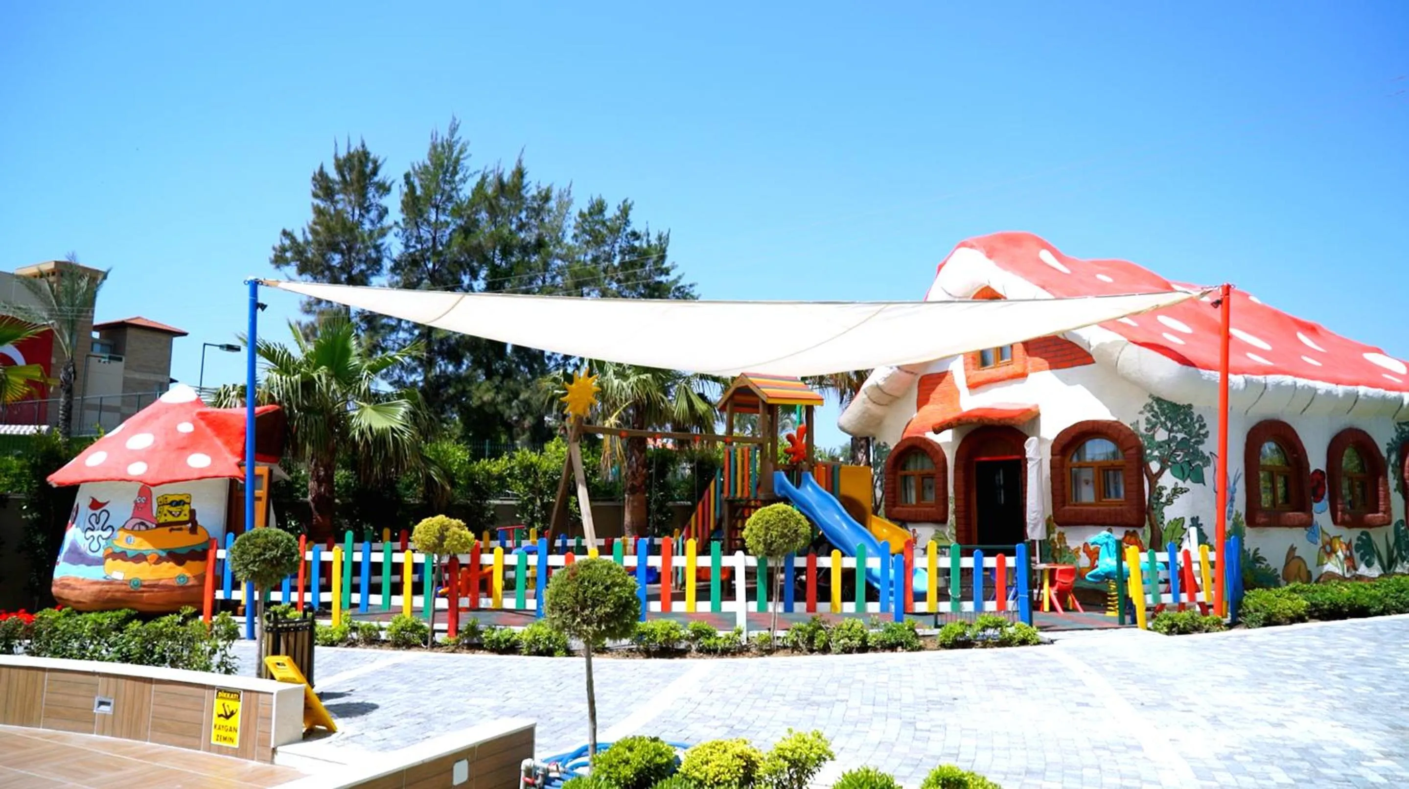 Children play ground in Luna Blanca Resort & Spa