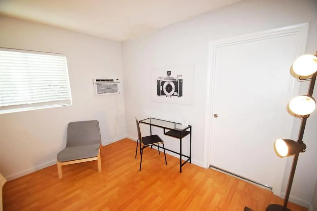 Living room in Hollywood Business Apartments