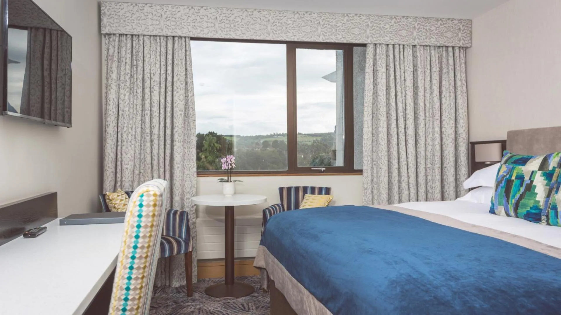 Bed in The Stormont Hotel