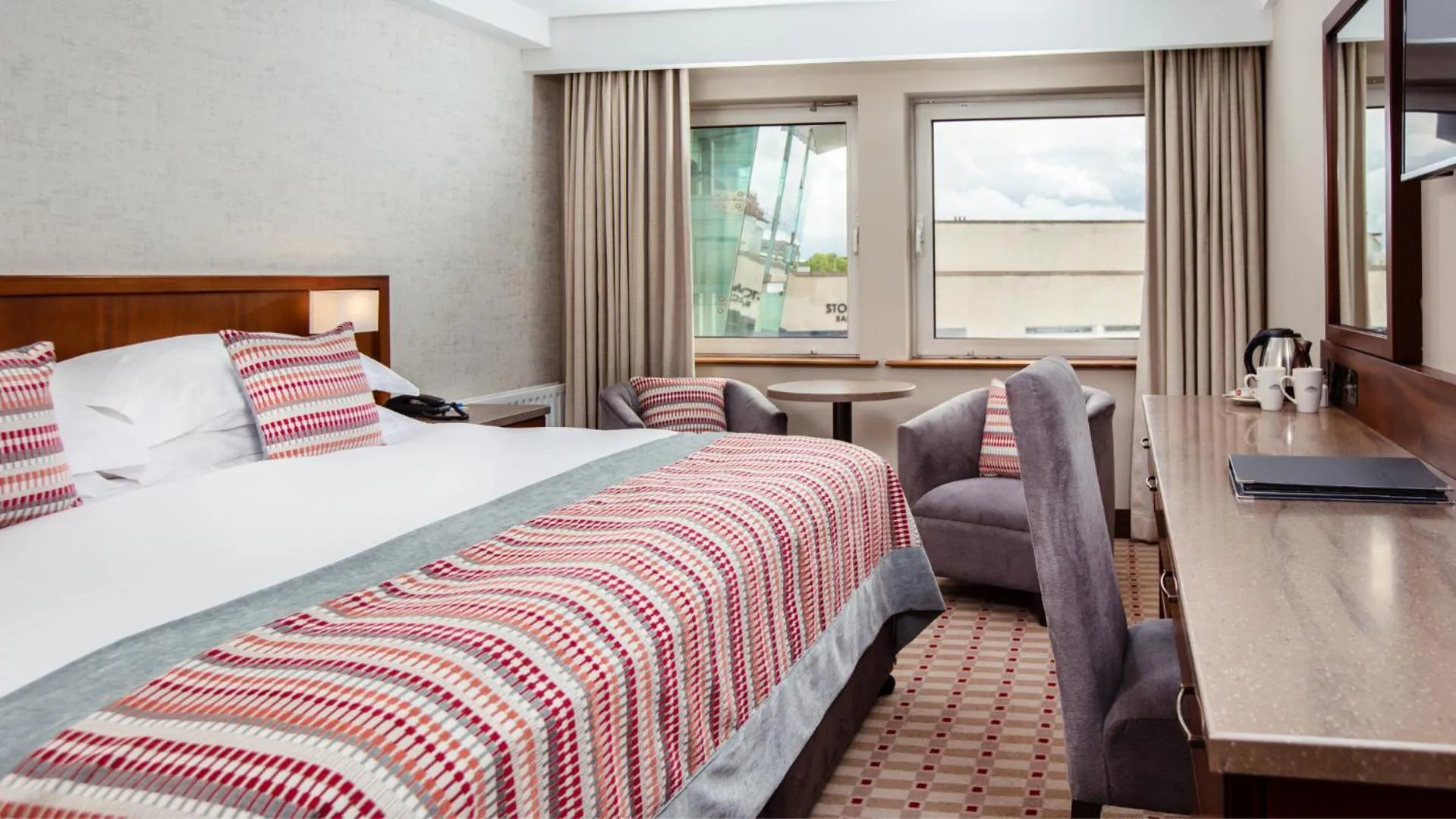 Bed in The Stormont Hotel