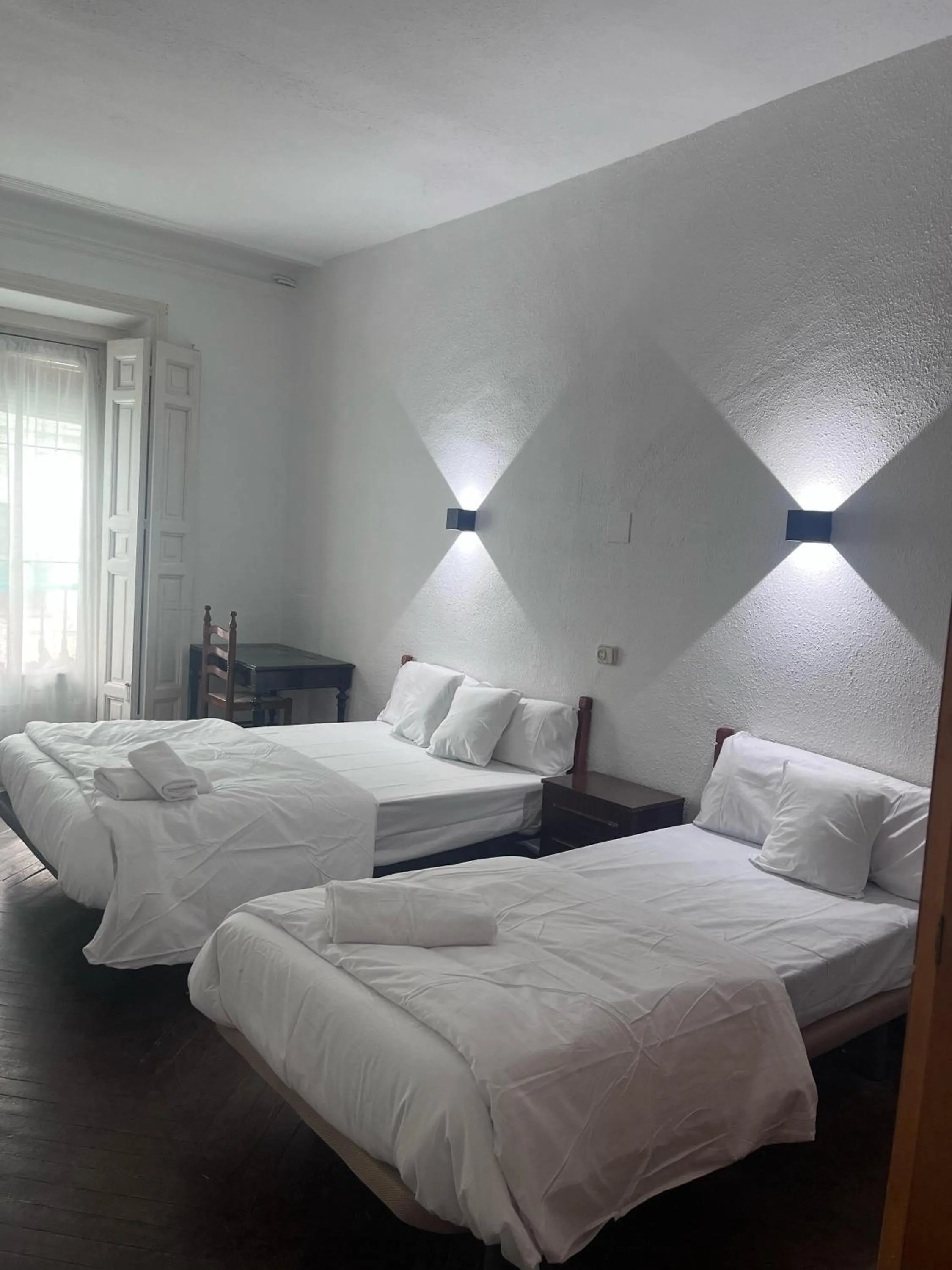 Bed in Hostal Alonso No Limit Madrid