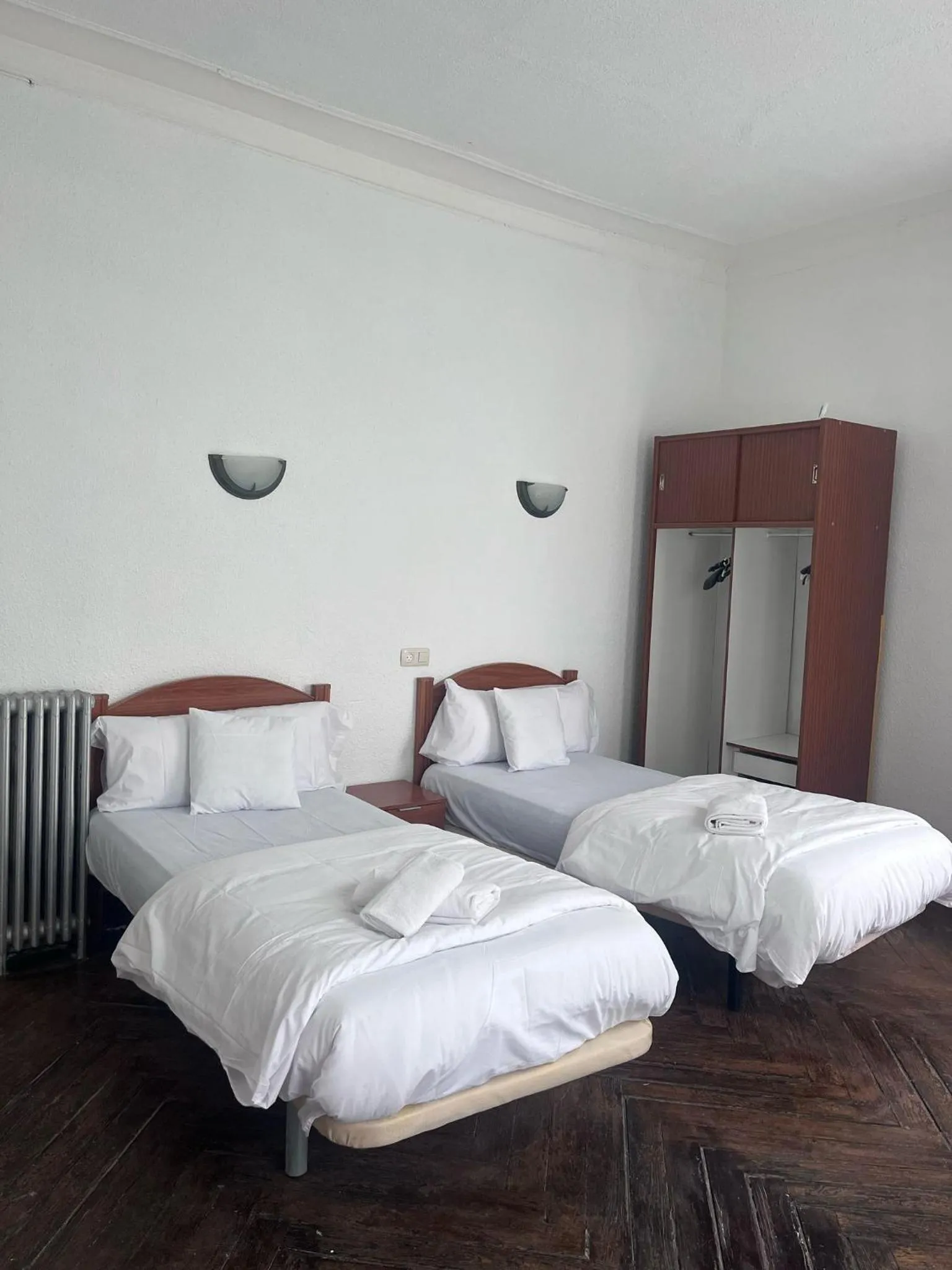 Bed in Hostal Alonso No Limit Madrid