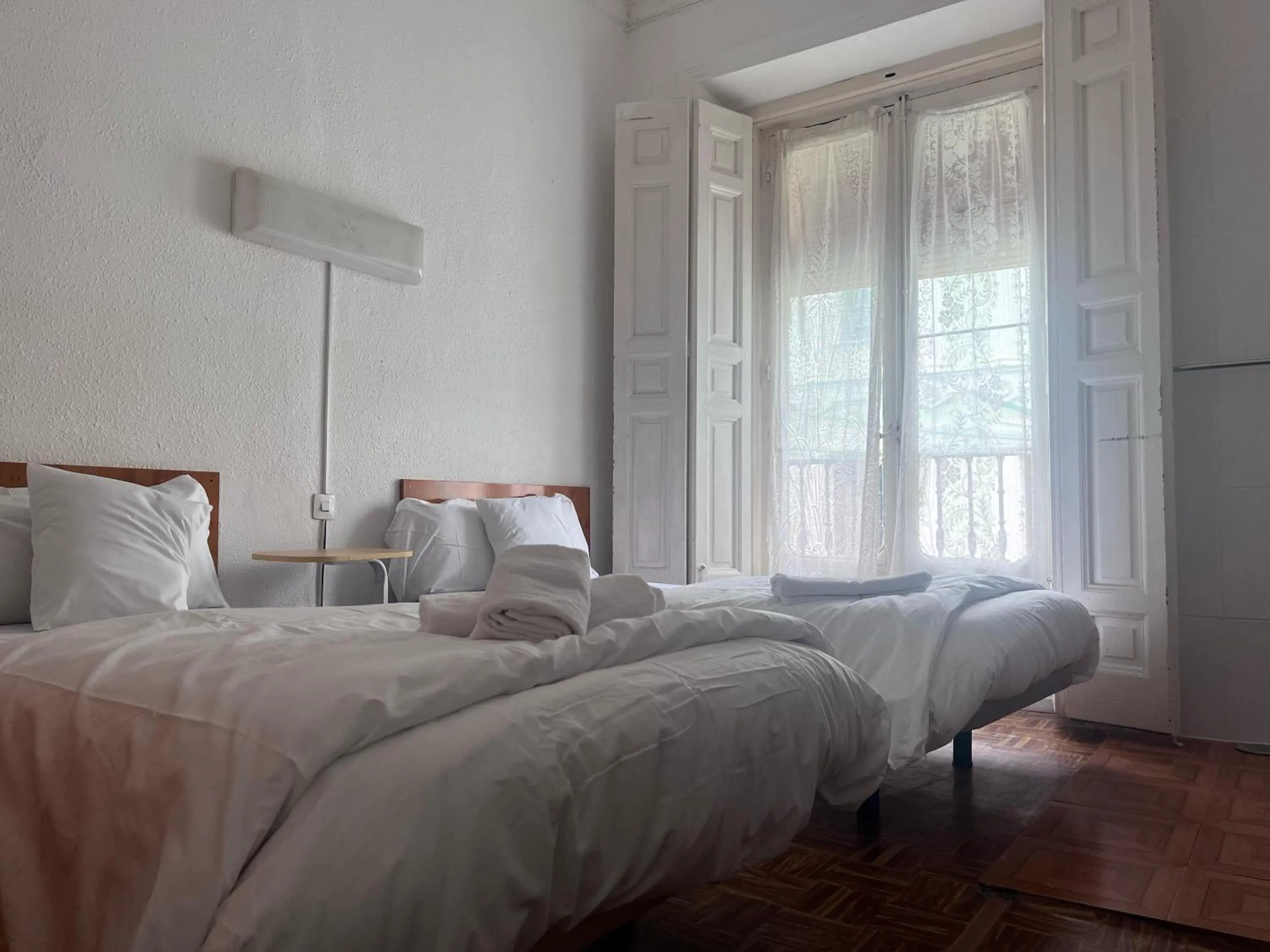 Bed in Hostal Alonso No Limit Madrid