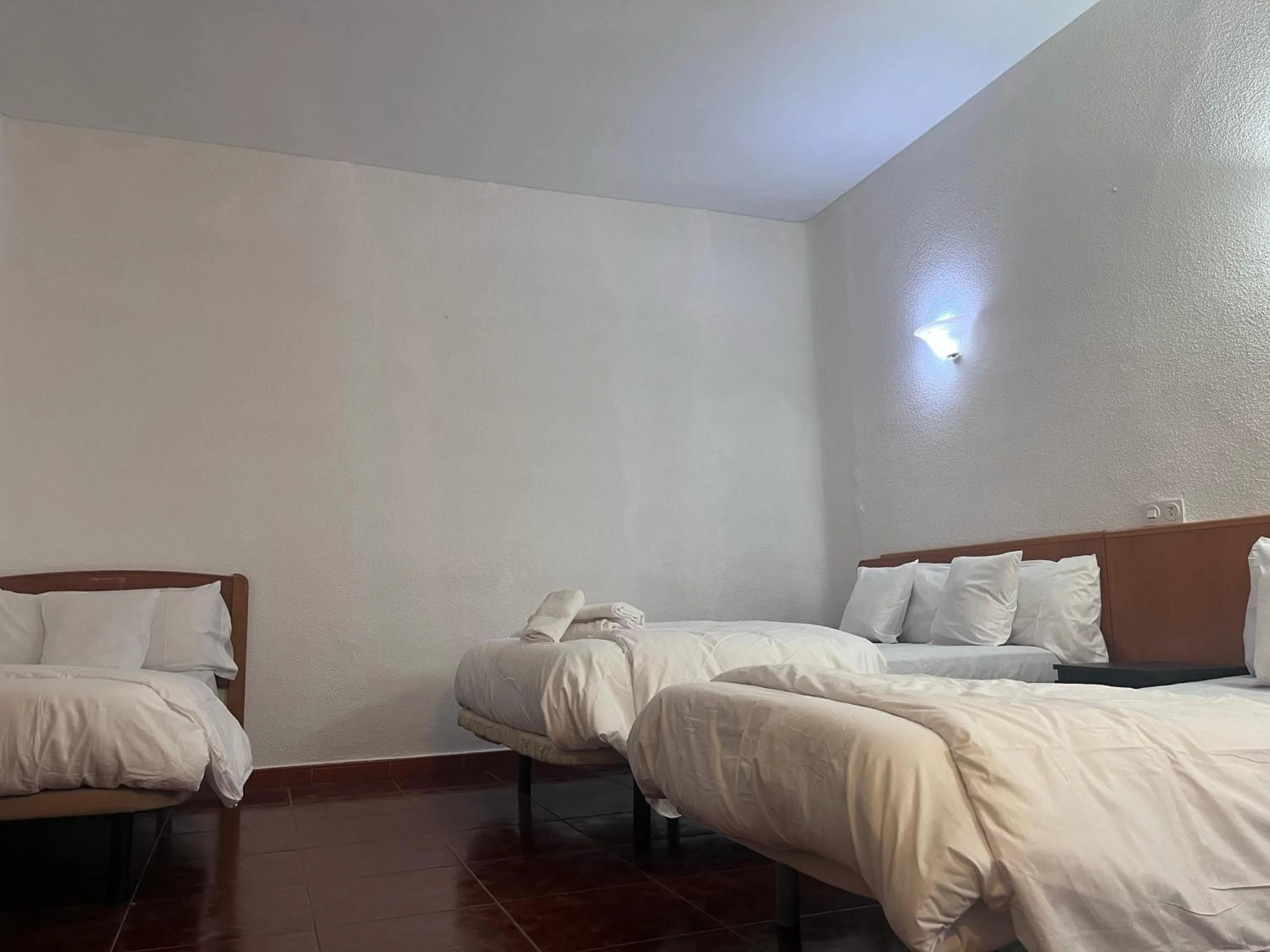 Bed in Hostal Alonso No Limit Madrid