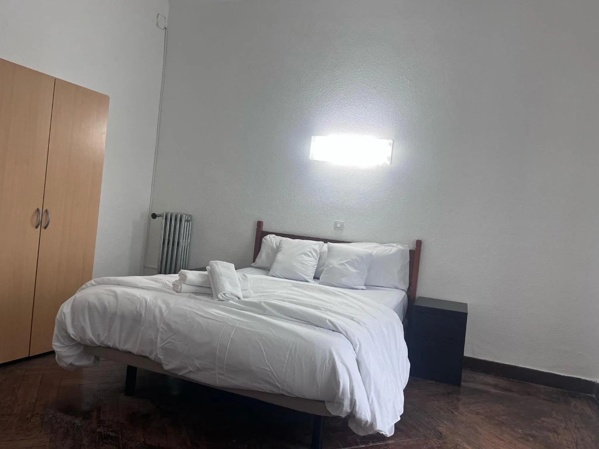 Bed in Hostal Alonso No Limit Madrid