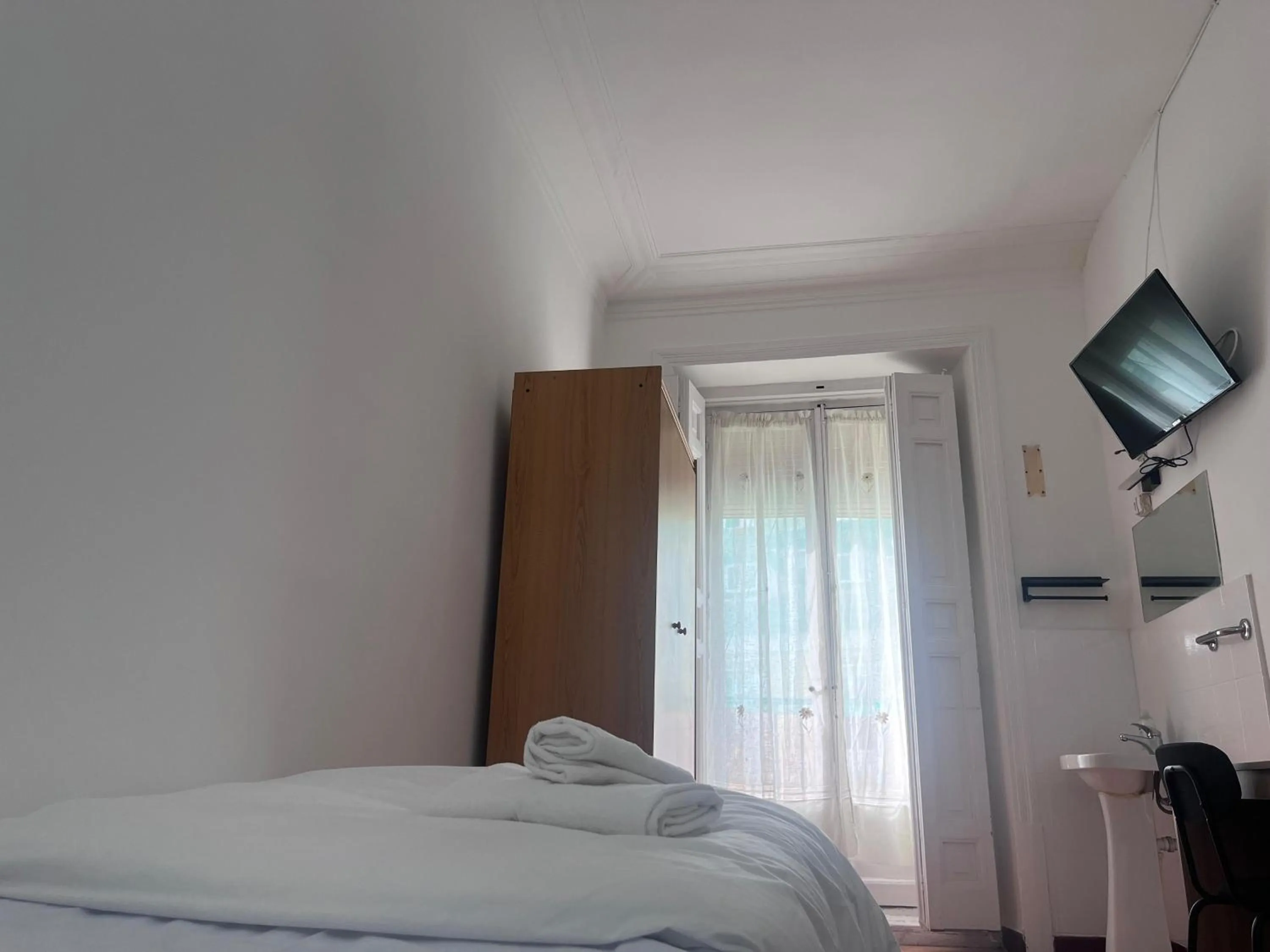 Bed in Hostal Alonso No Limit Madrid