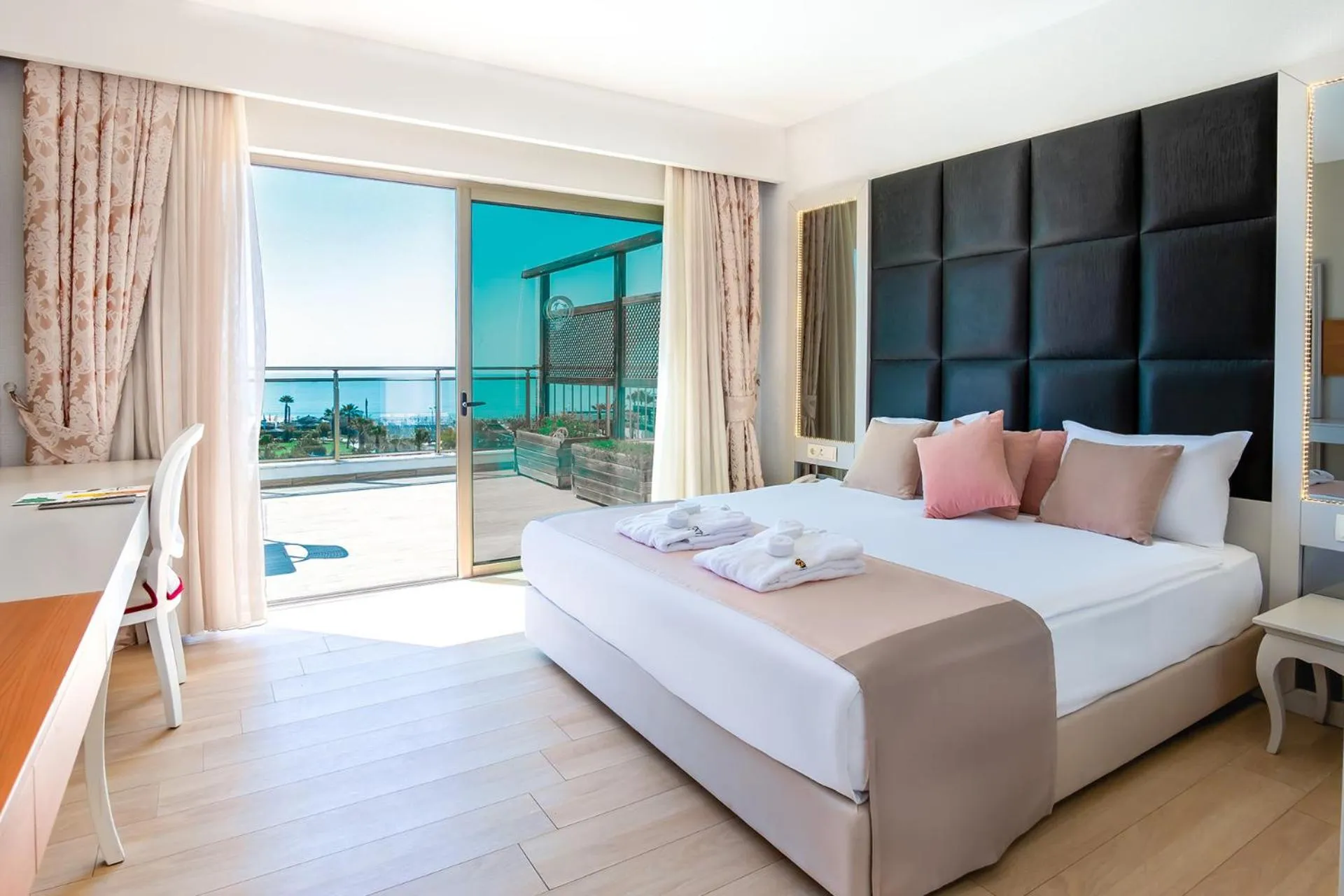 Bed in Port Nature Luxury Resort