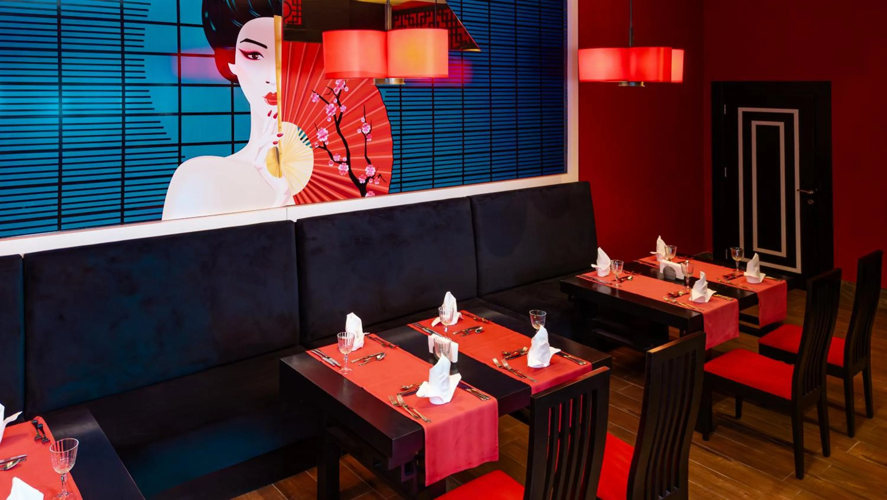 Restaurant/places to eat in Port Nature Luxury Resort