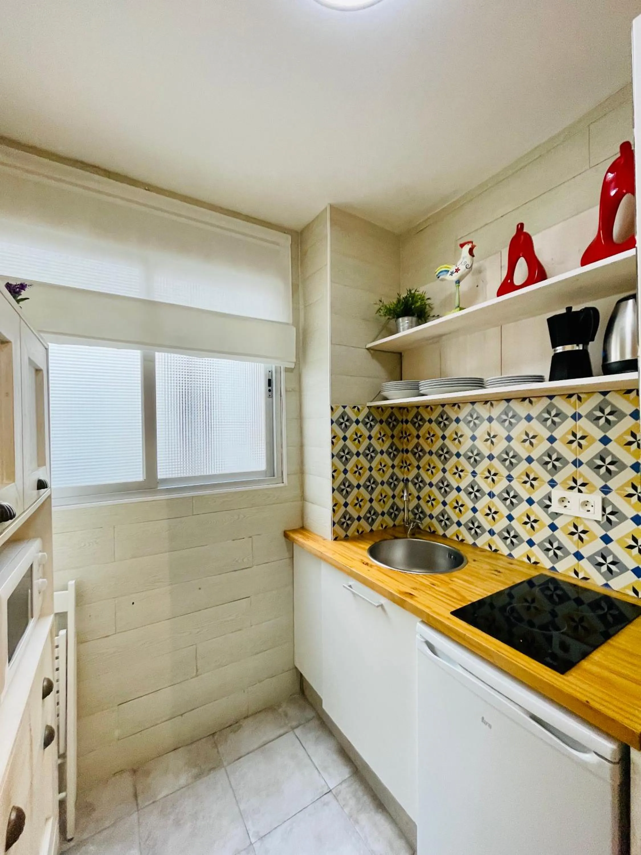 kitchen in Pension Venecia Gomerez