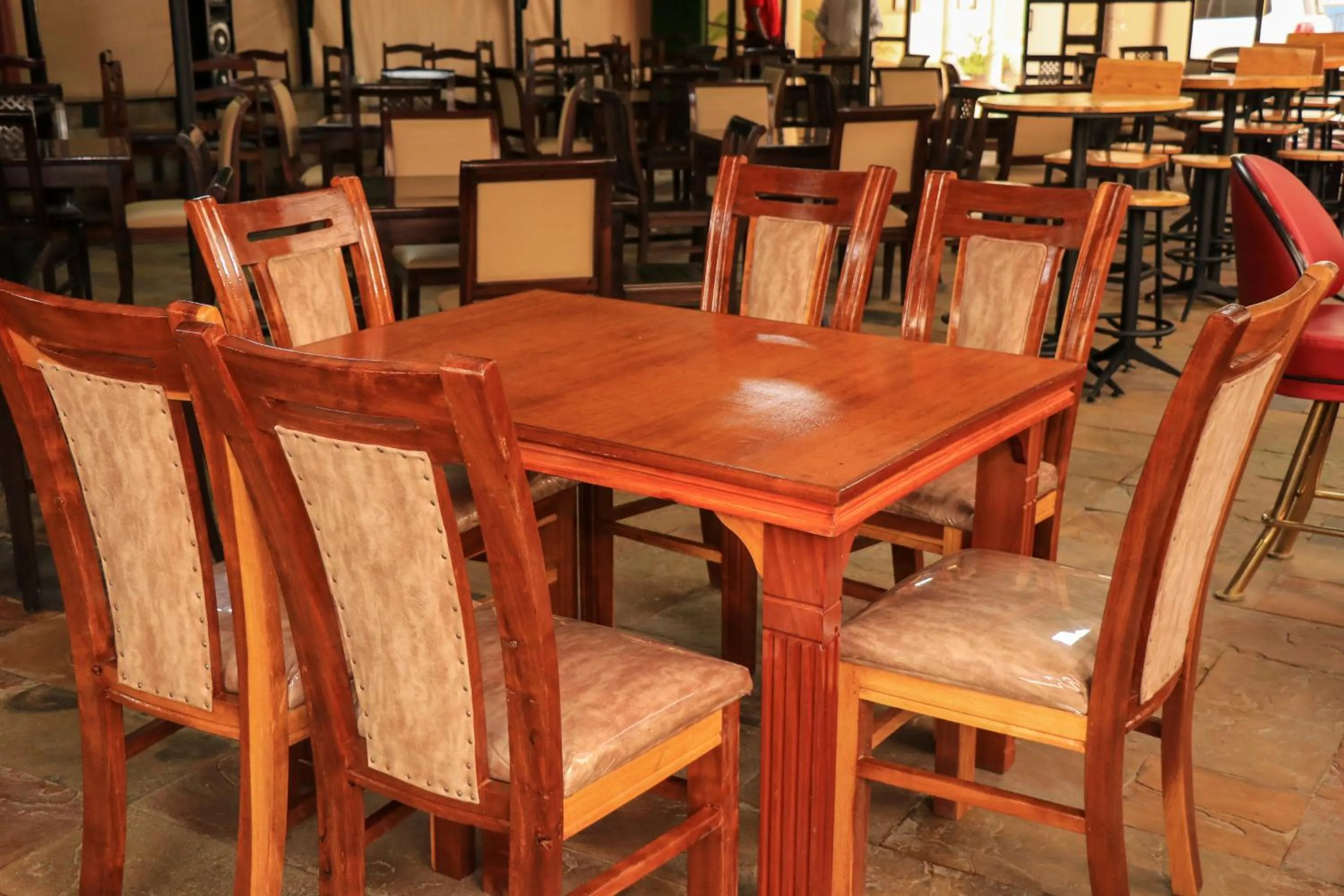 Restaurant/places to eat in Lake Naivasha Lazarus Lodge