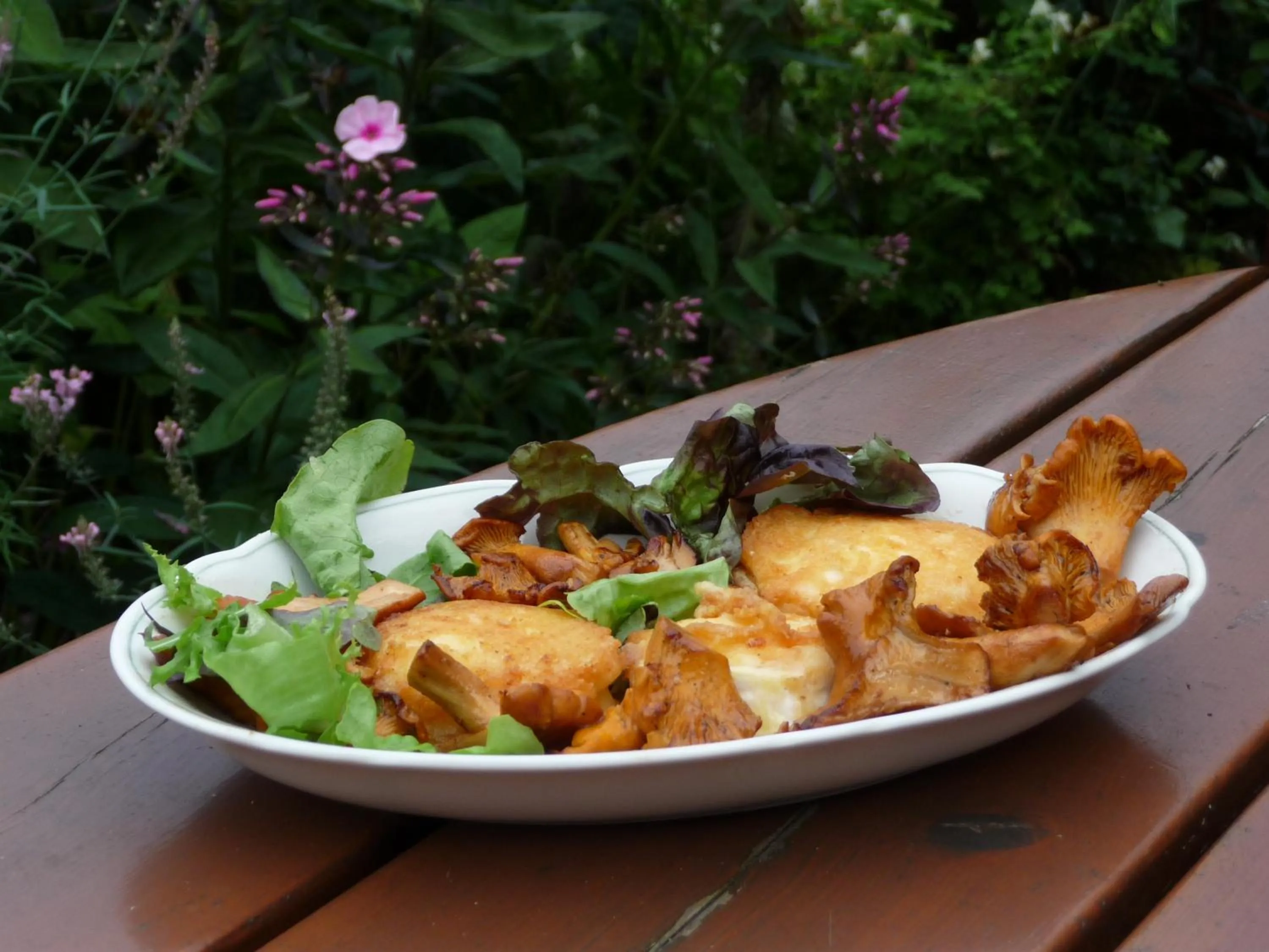 Restaurant/places to eat in Selatuinen